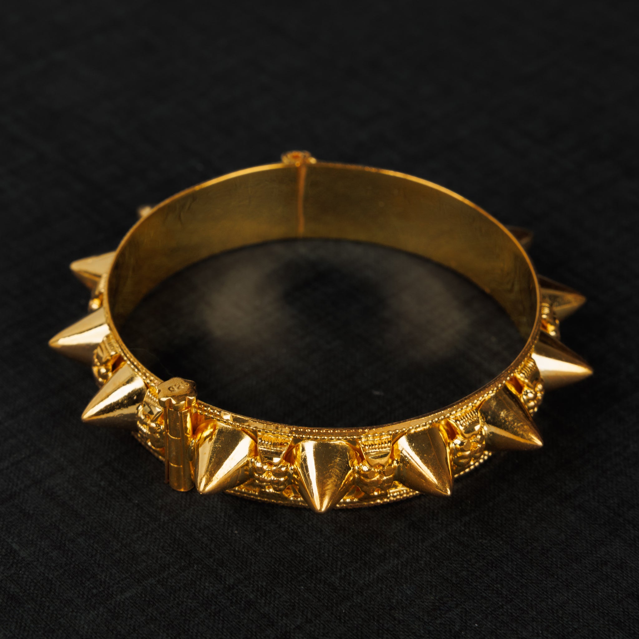 Thin Mushawak Bangle (D9) - Silver 925 & Gold Plated