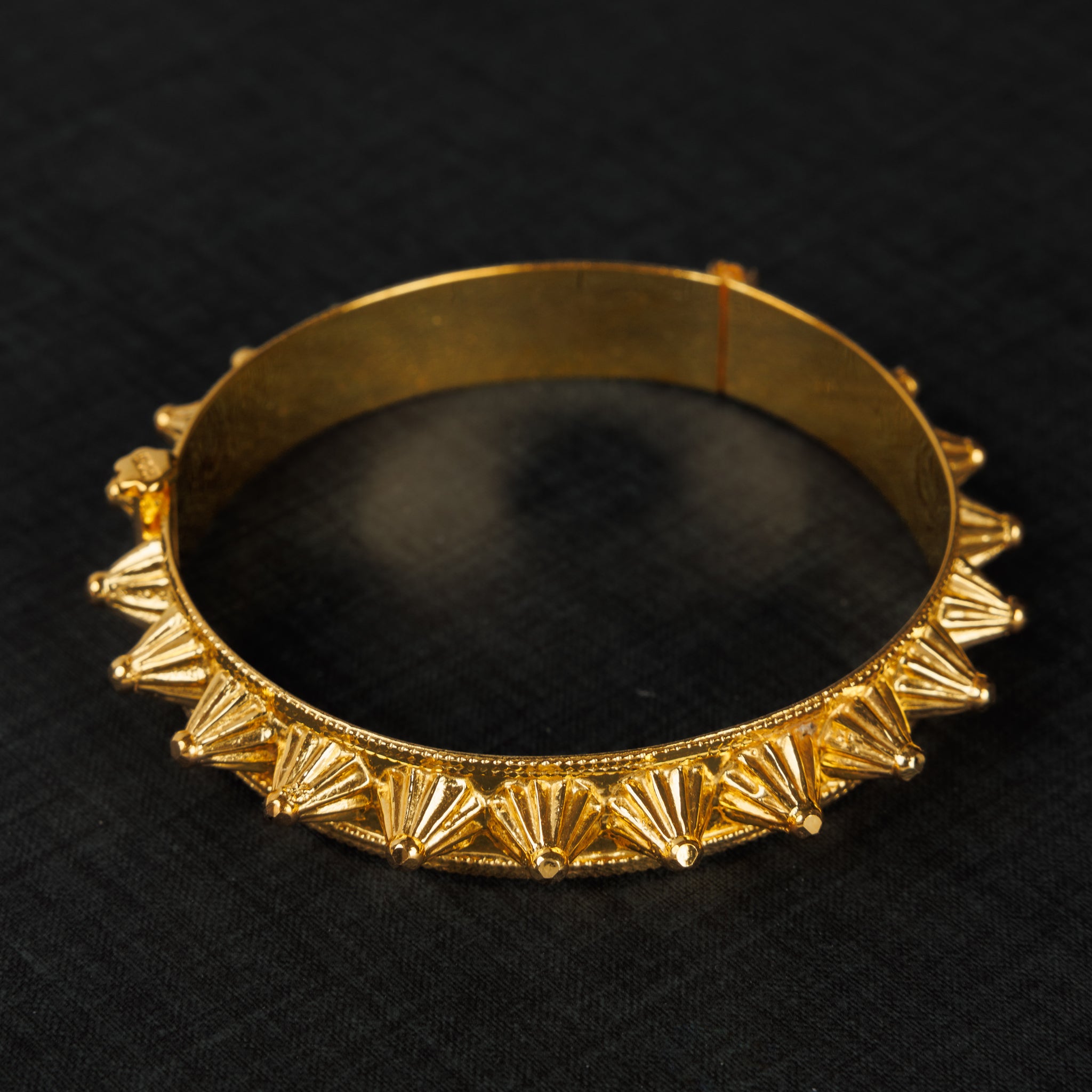 Thin Mushawak Bangle (D16) - Silver 925 & Gold Plated