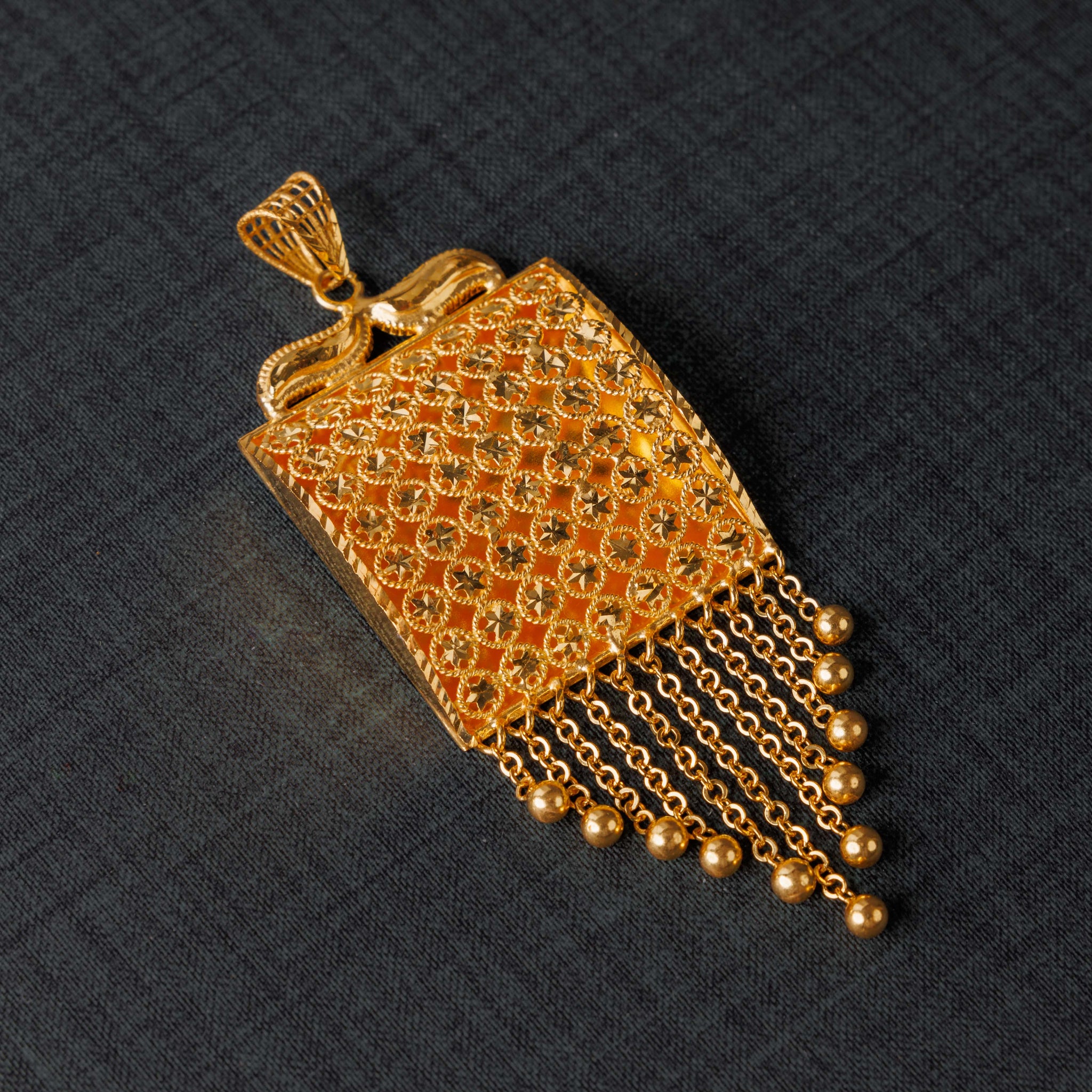 قلادة الصب المربعة (D2) - Silver 925 و Gold Plated
