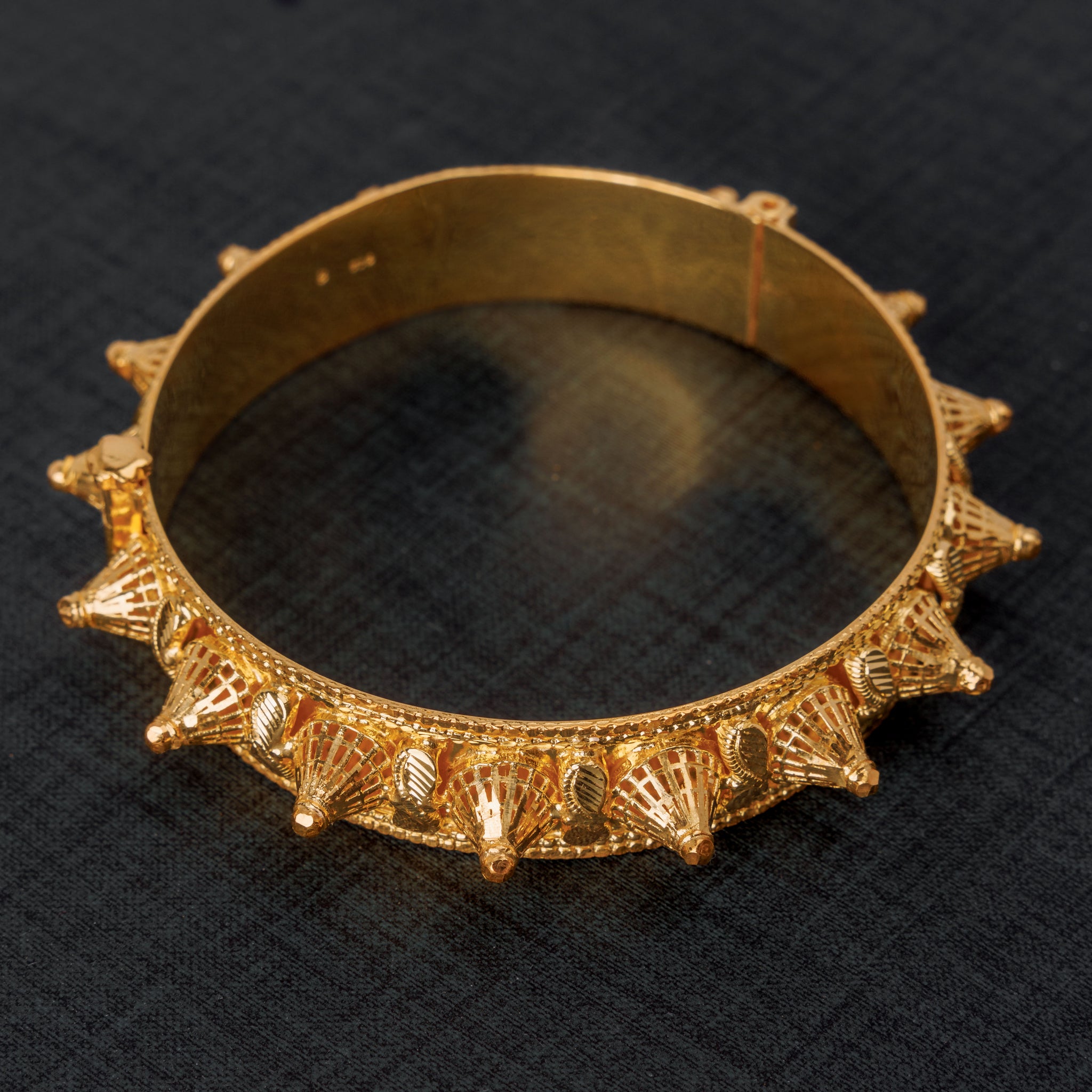 Thin Mushawak Bangle (D3) - Silver 925 & Gold Plated