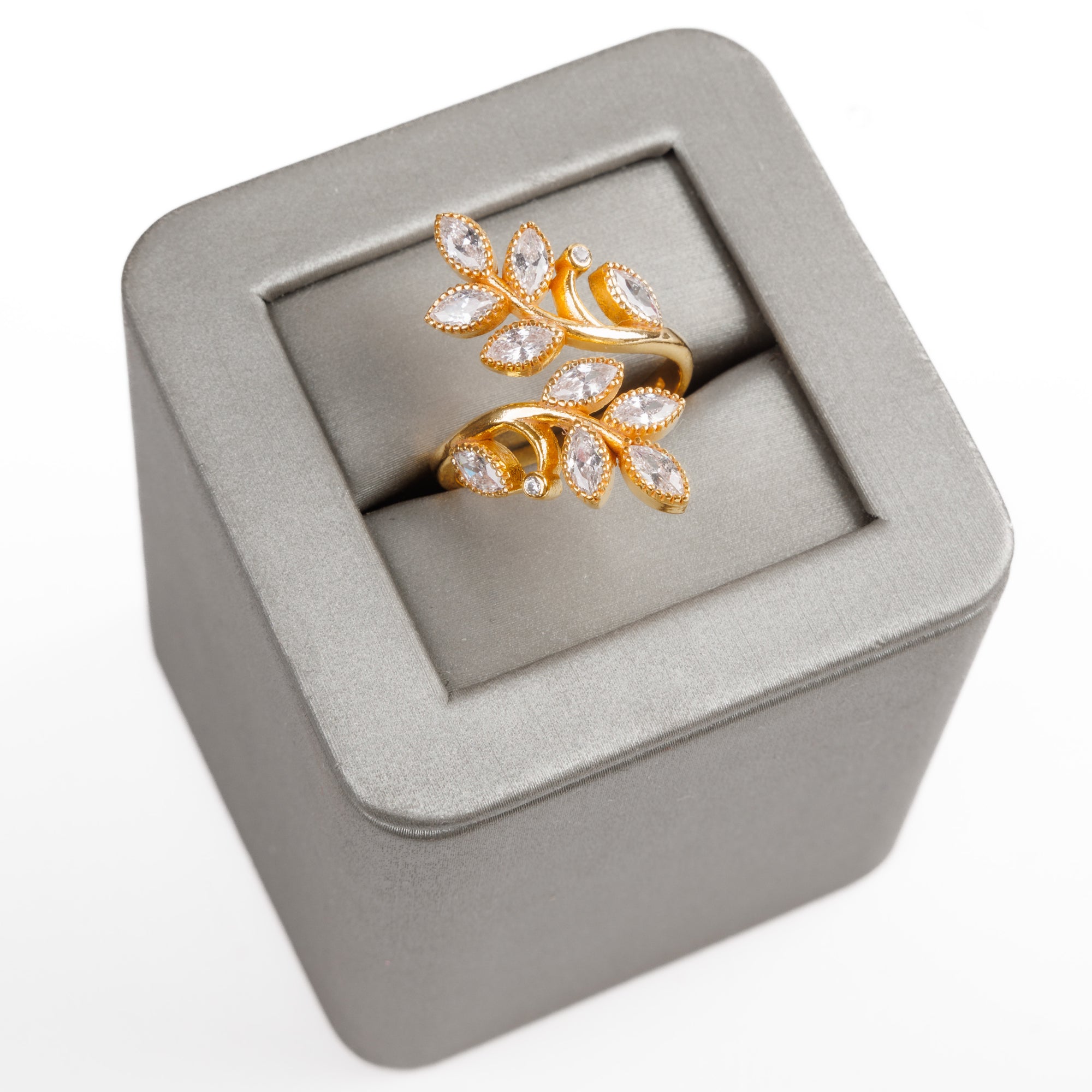 حلقة الورقة / الكريستال (D1) - Silver 925 و Gold Plated