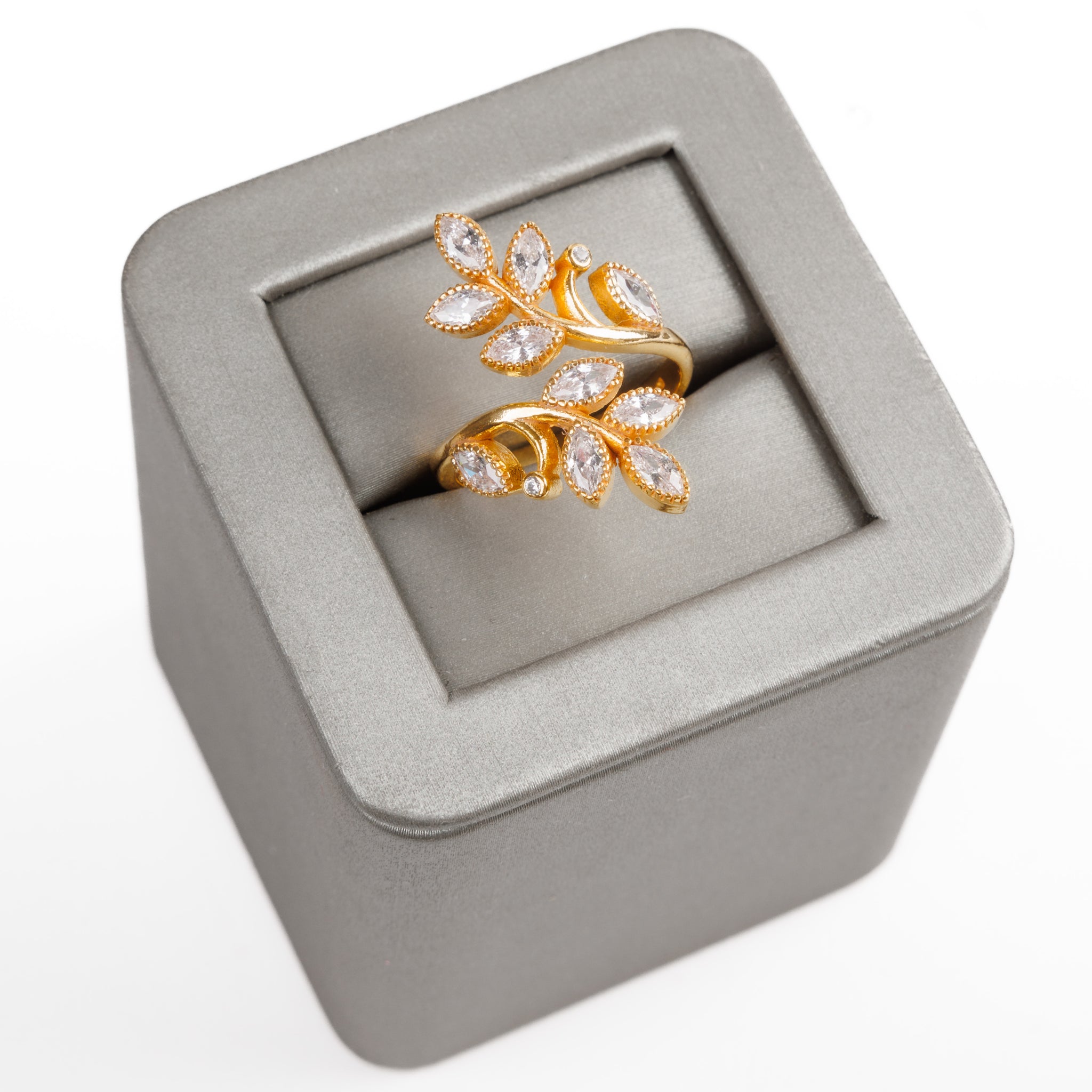 حلقة الورقة / الكريستال (D1) - Silver 925 و Gold Plated