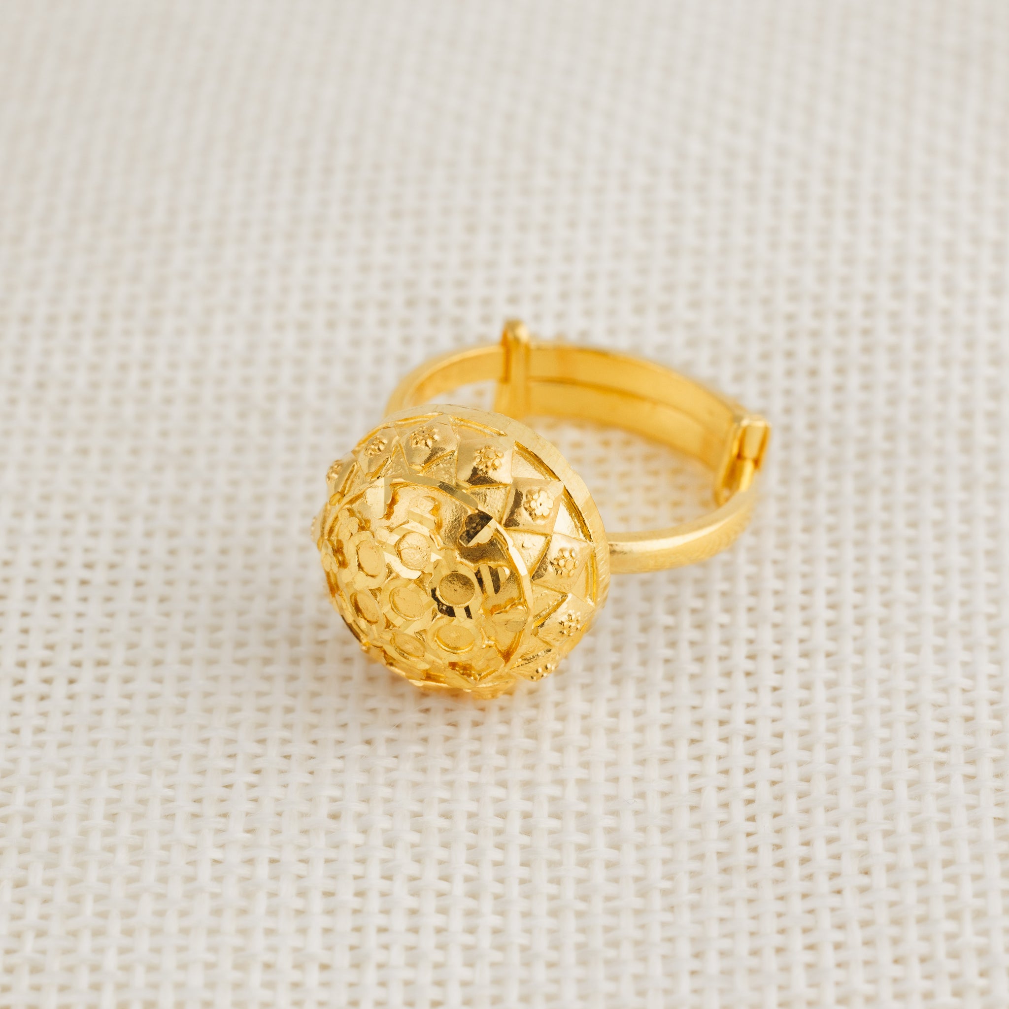 Traditional Casting Ring (D10) - Silver 925 & Gold Plated