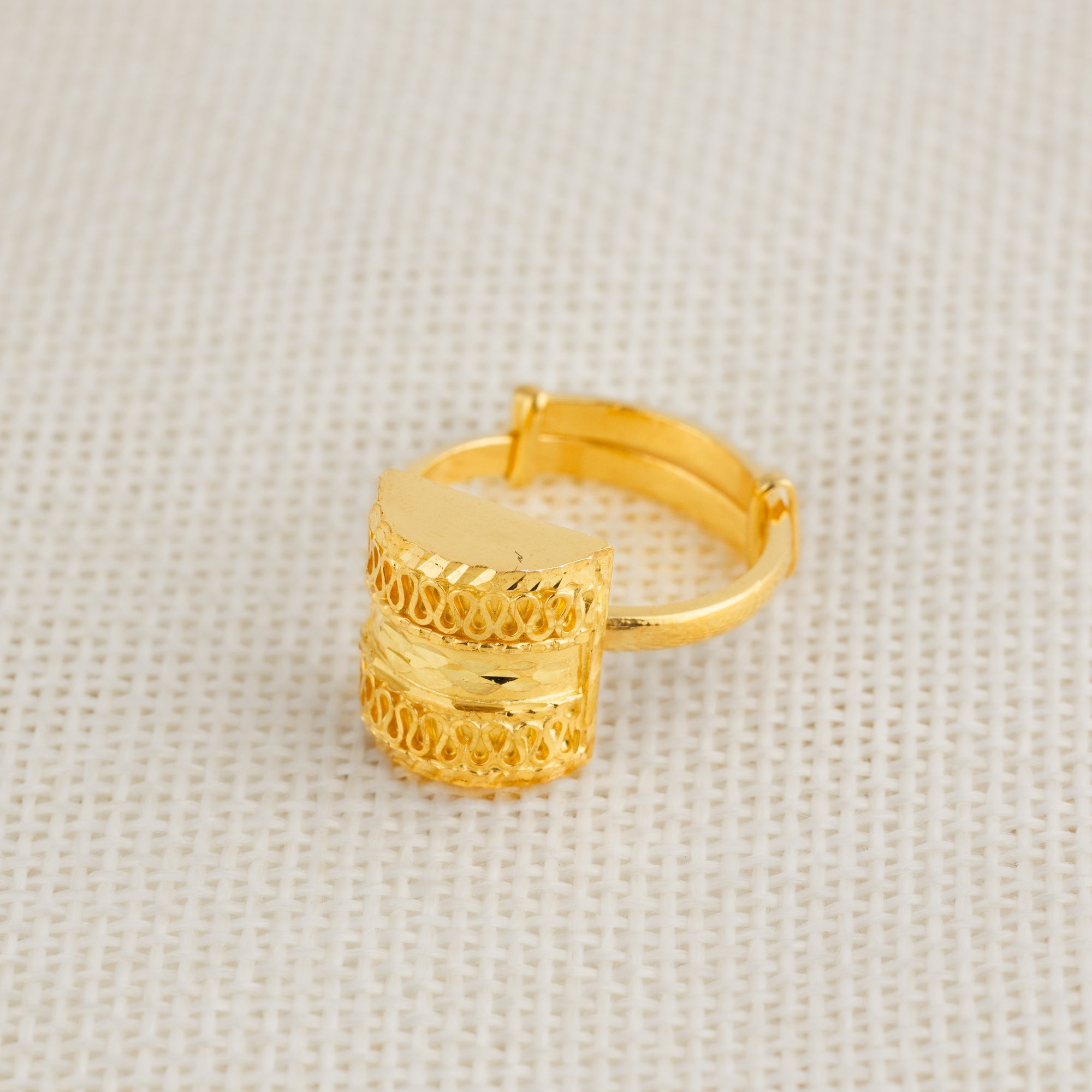 Traditional Casting Ring (D13) - Silver 925 & Gold Plated