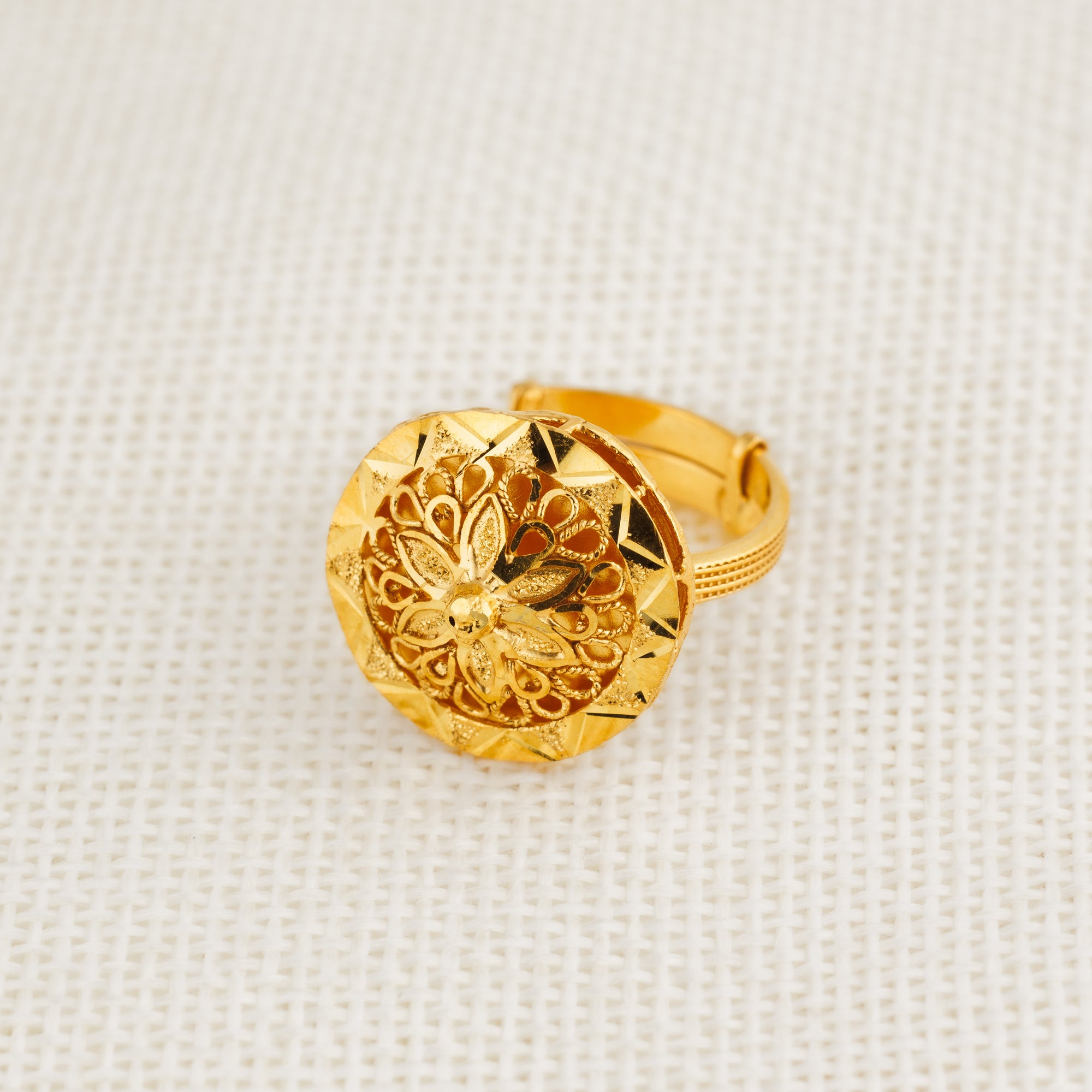 Traditional Casting Ring (D6) - Silver 925 & Gold Plated