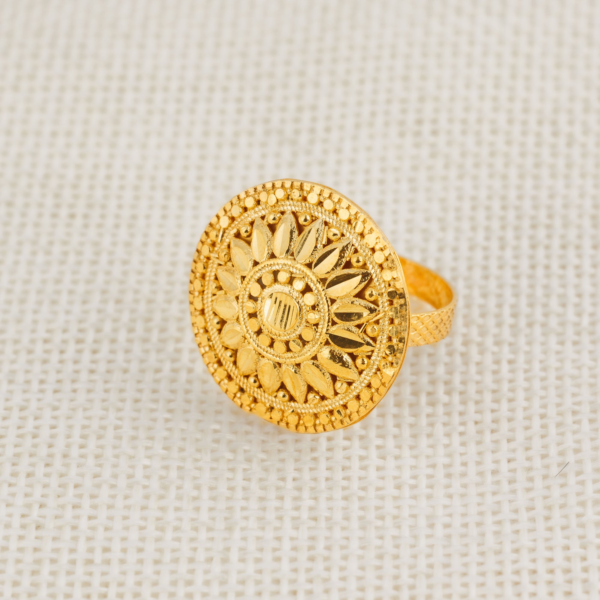 Traditional Casting Ring (D17) - Silver 925 & Gold Plated