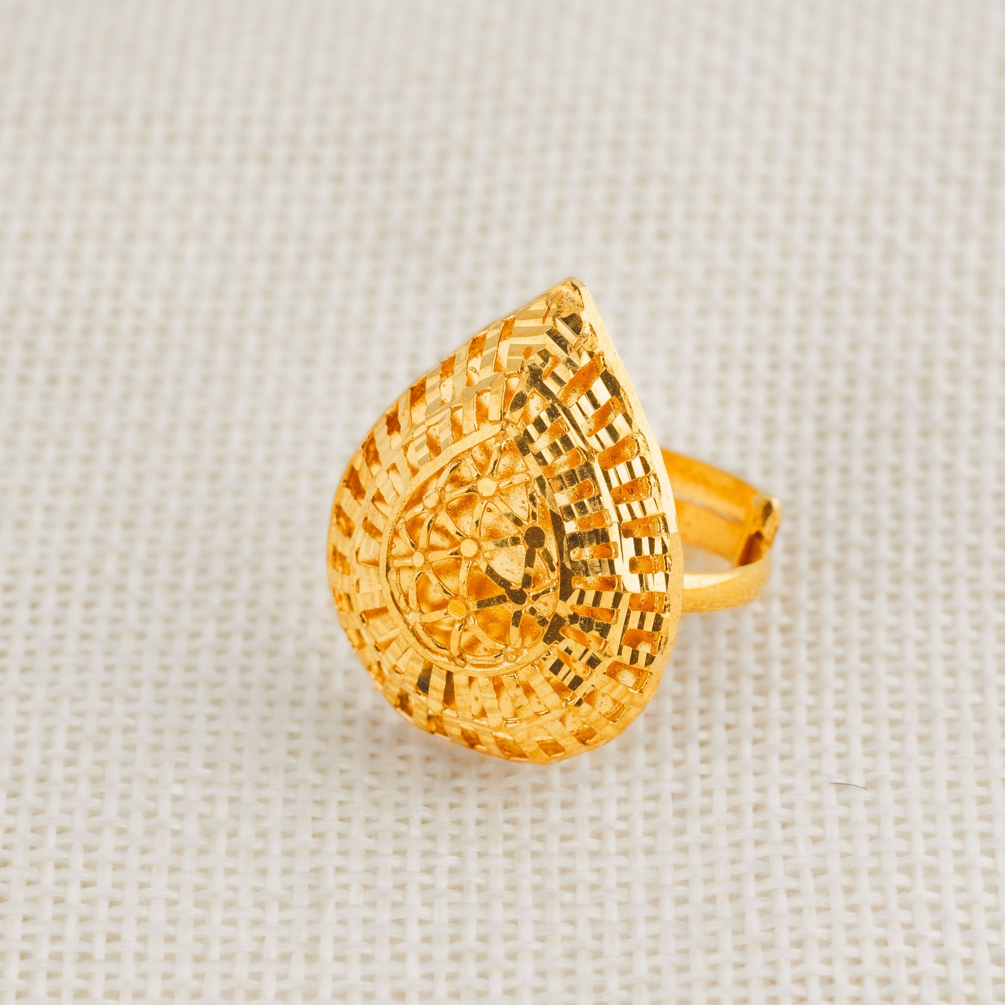 Traditional Casting Ring (D5) - Silver 925 & Gold Plated