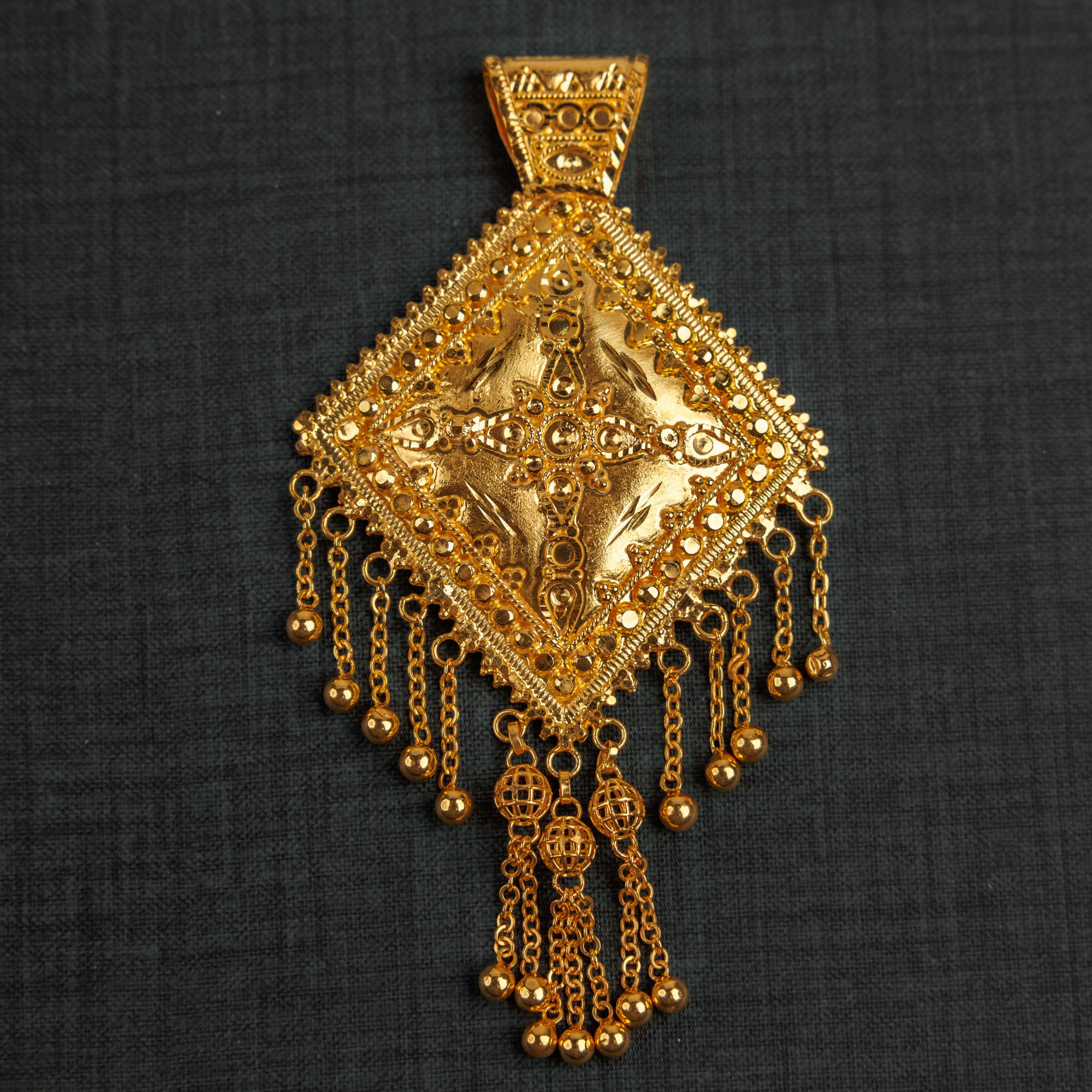 المعلقات التقليدية (D20) - Silver 925 و Gold Plated