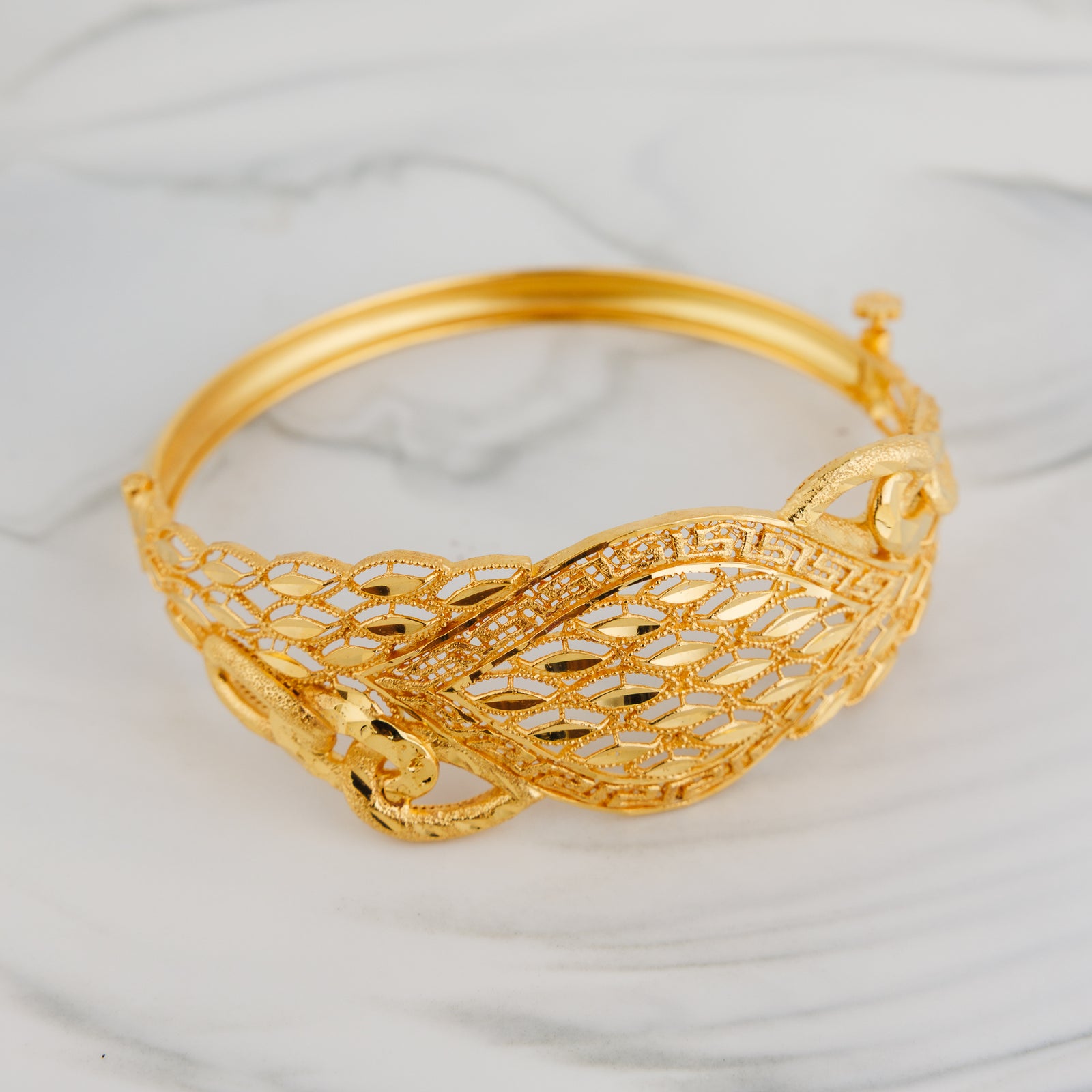 RP Cuff Bracelet With Lock (D9) - Silver 925
