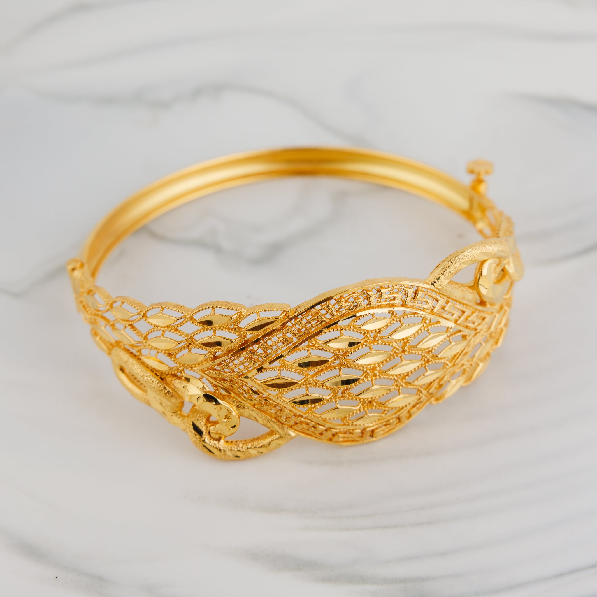 RP Cuff Bracelet With Lock (D9) - Silver 925