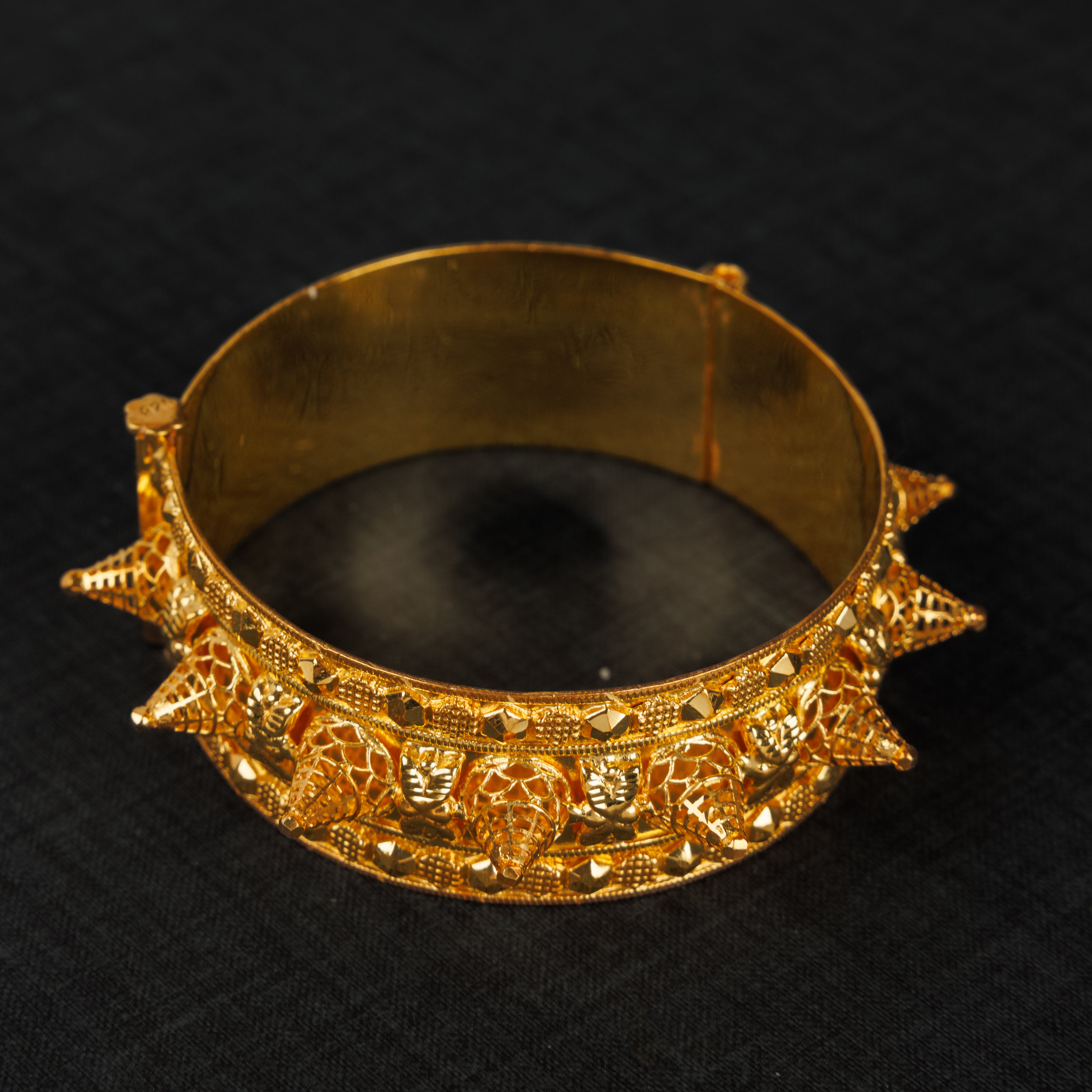 Mushawak Bangle (D46) - Silver 925 و Gold Plated