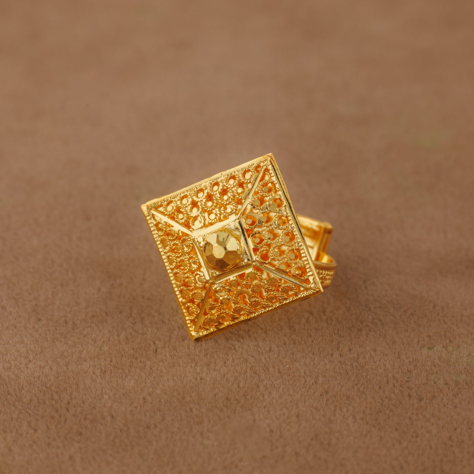 الخاتم التقليدي (D96) - Silver 925 و Gold Plated