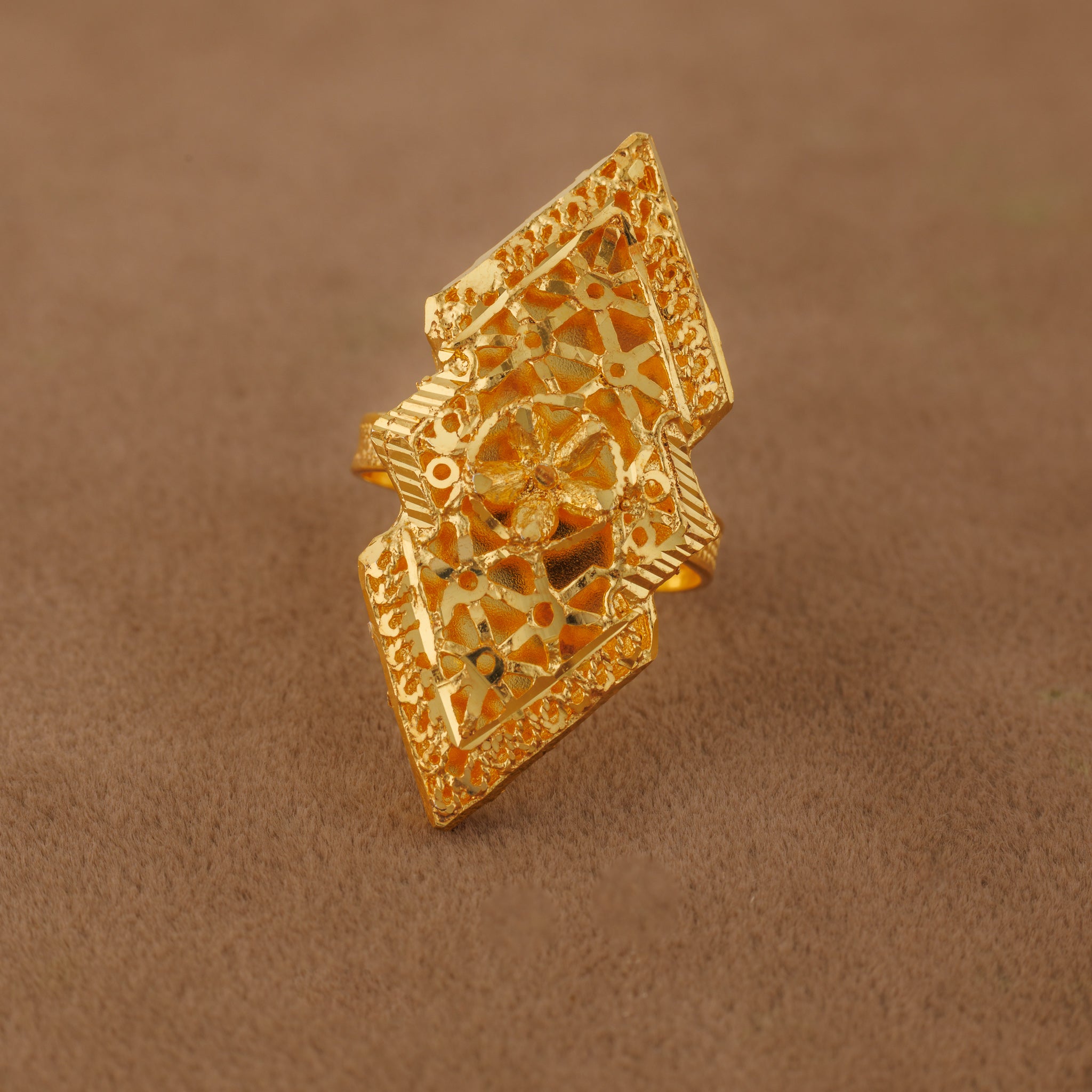 الخاتم التقليدي (D94) - Silver 925 و Gold Plated