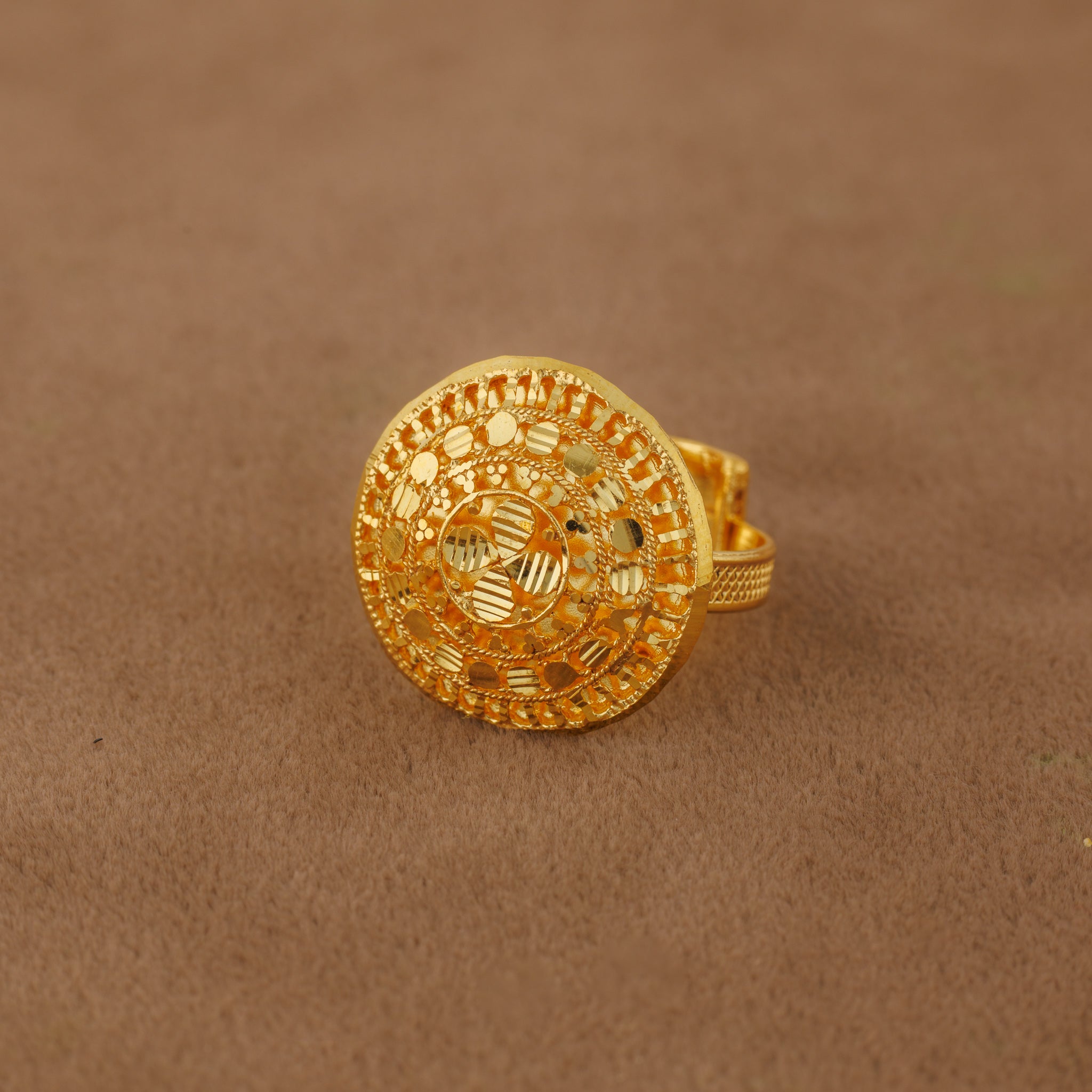 خاتم تقليدي (127) - فضة عيار 925 ومطلي بالذهب