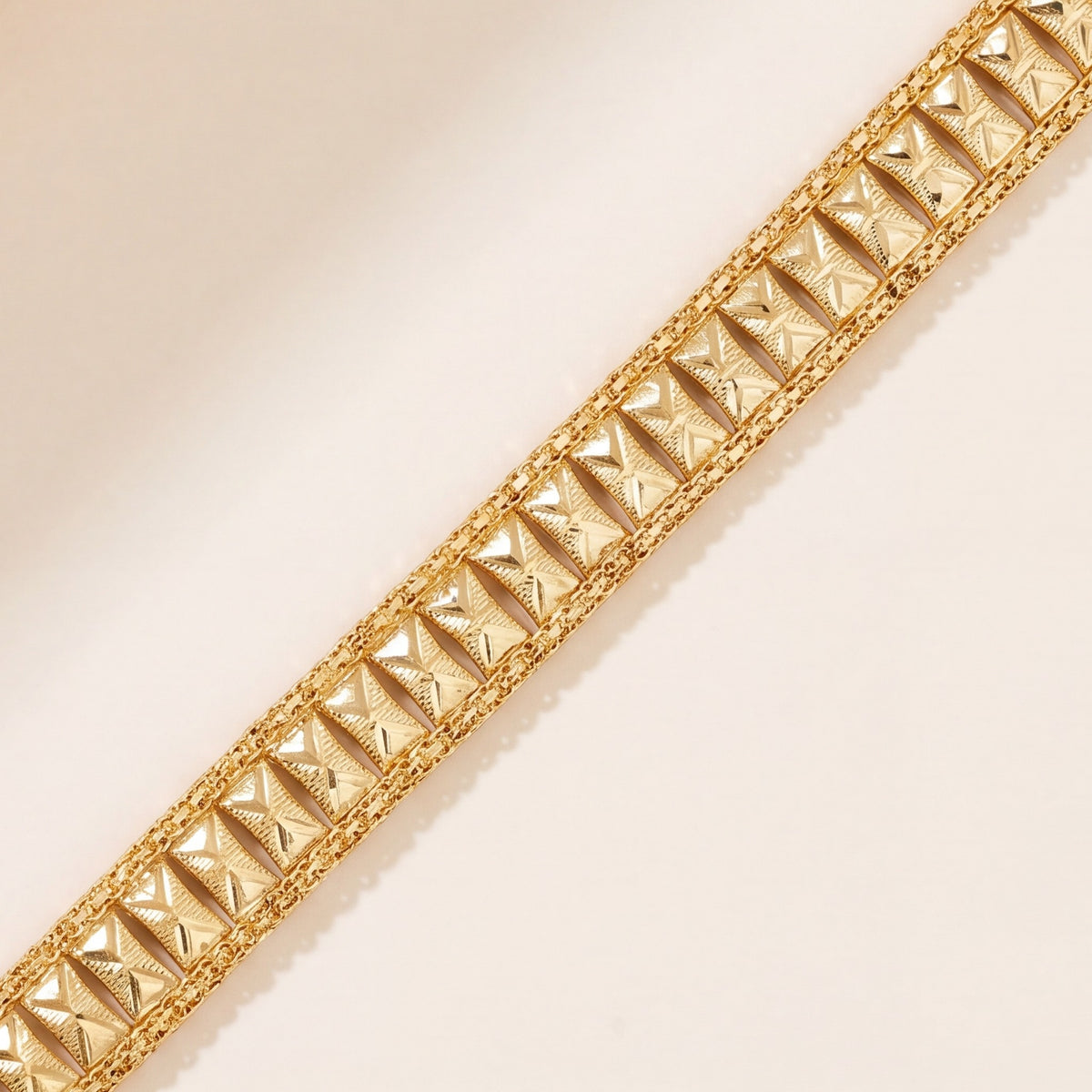 1 Line Patta Bracelet (D35) design detail