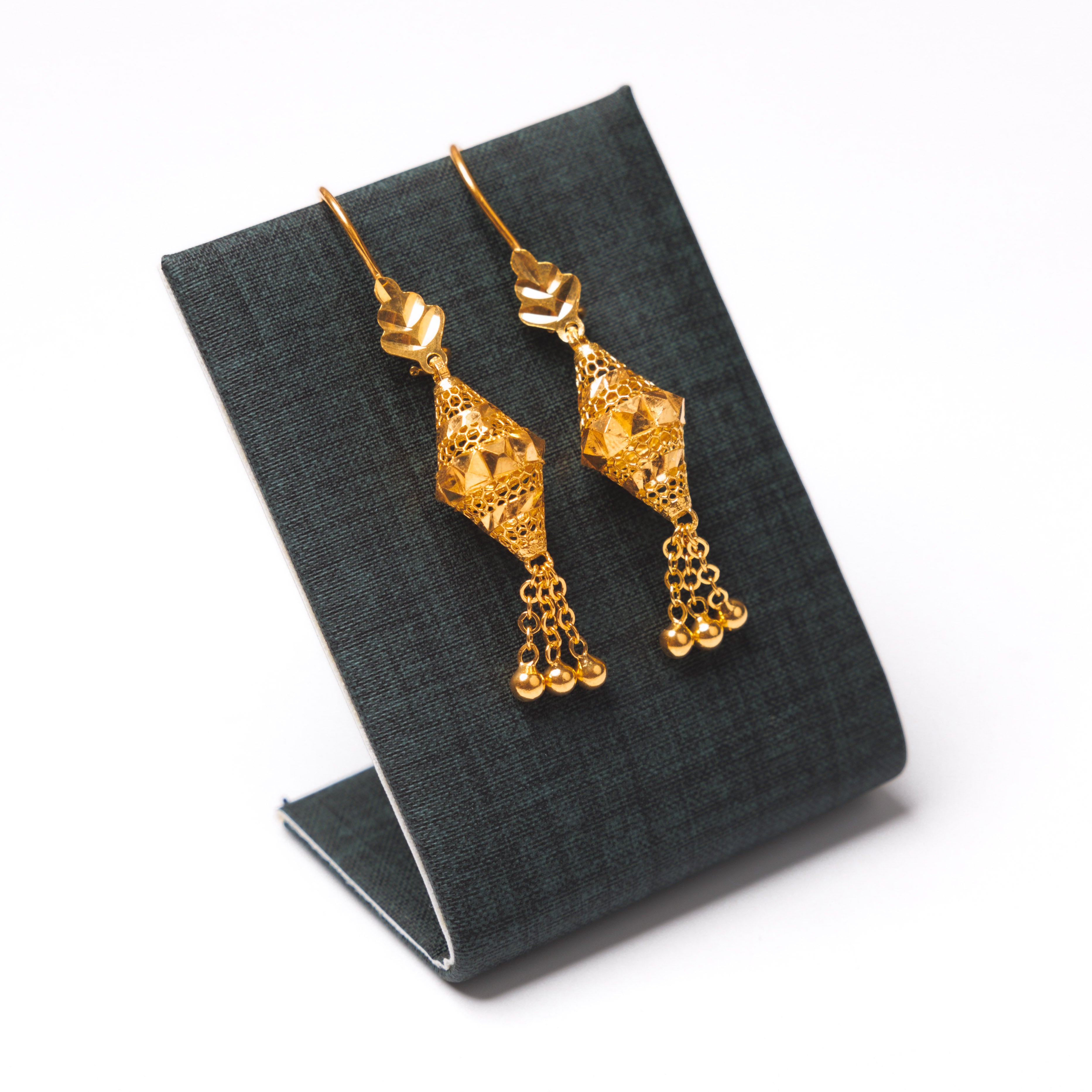 أقراط على شكل برميل (D13) - Silver 925 و Gold Plated