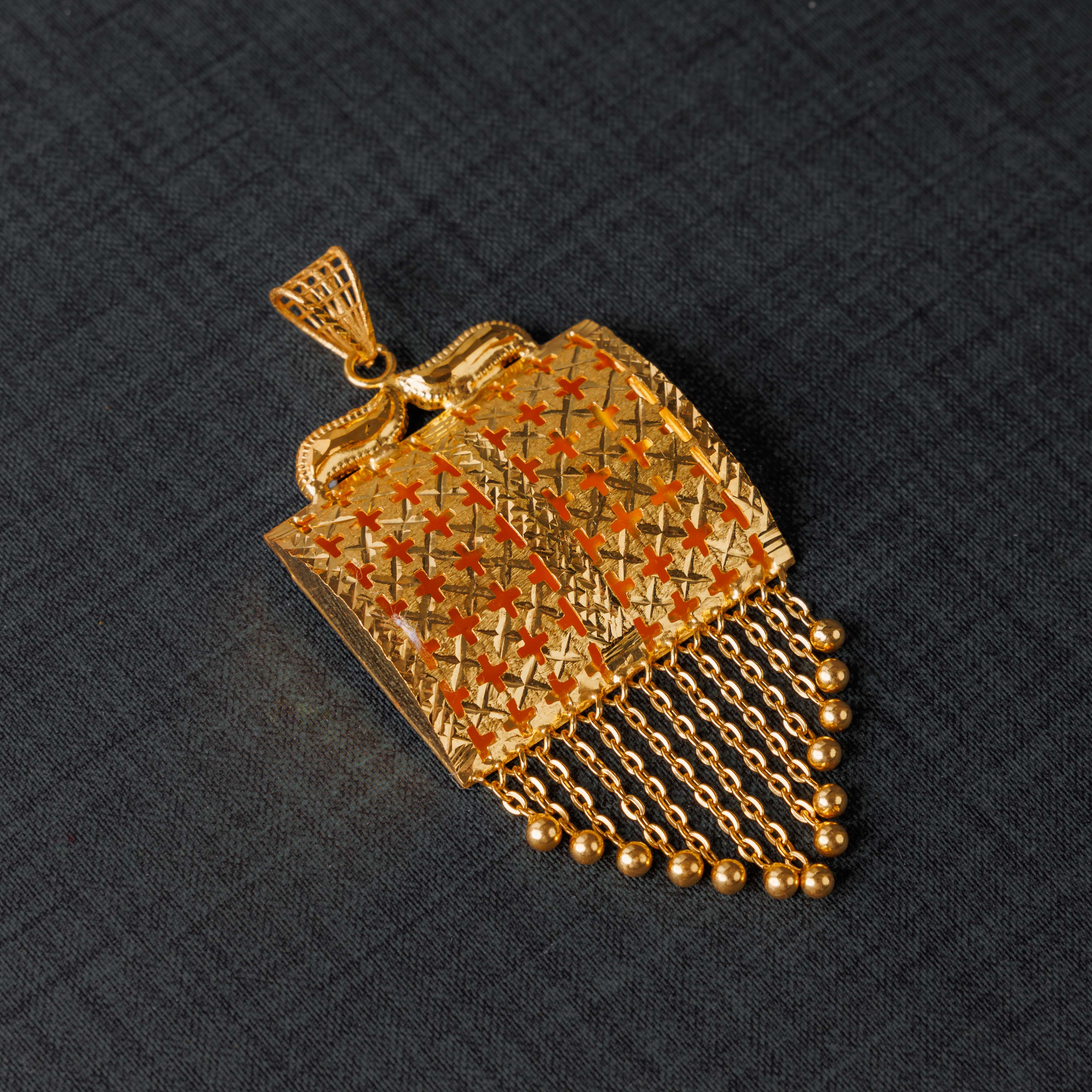 قلادة مربعة (D11) - Silver 925 و Gold Plated
