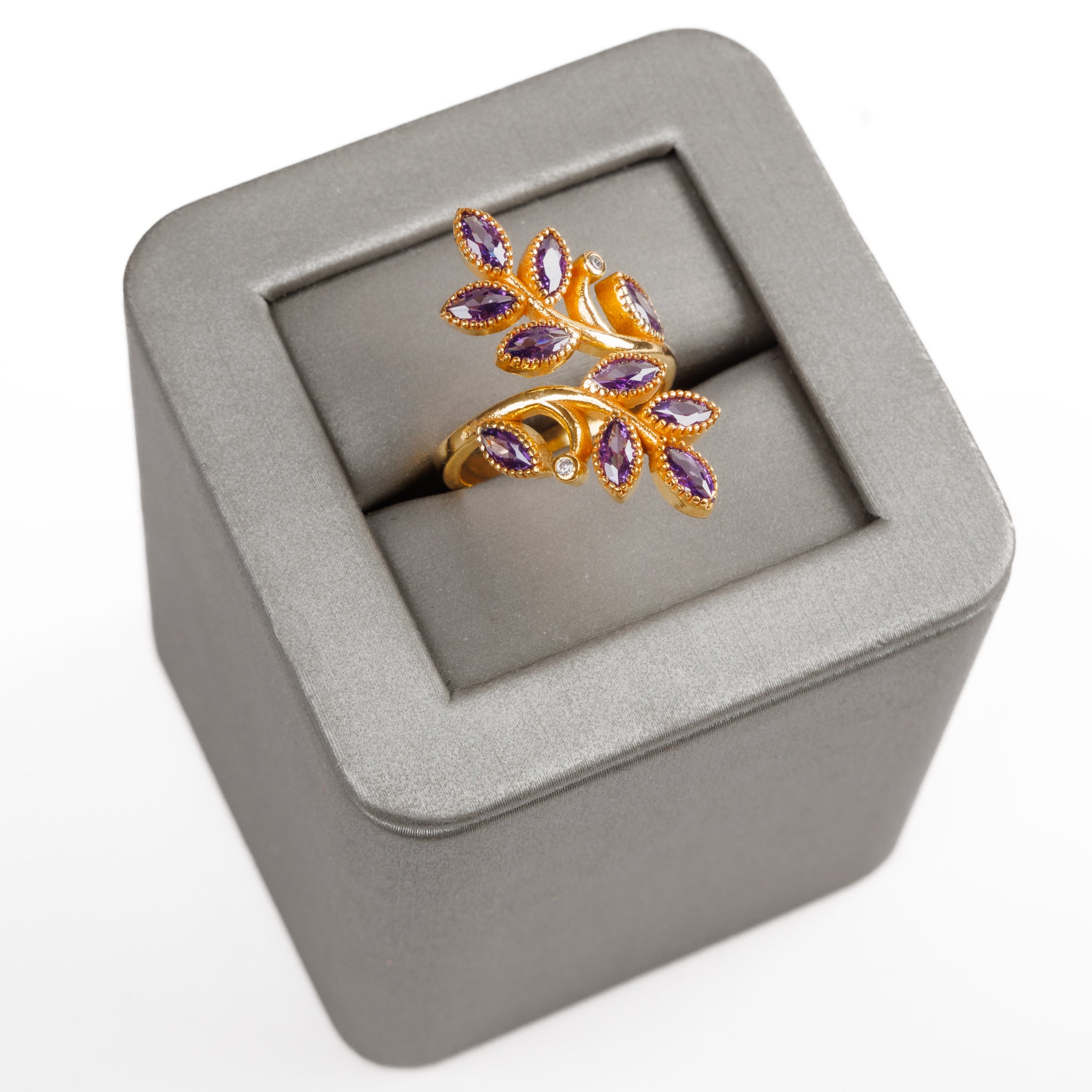 Leaf Ring / Violet (D1) - Silver 925 & Gold Plated