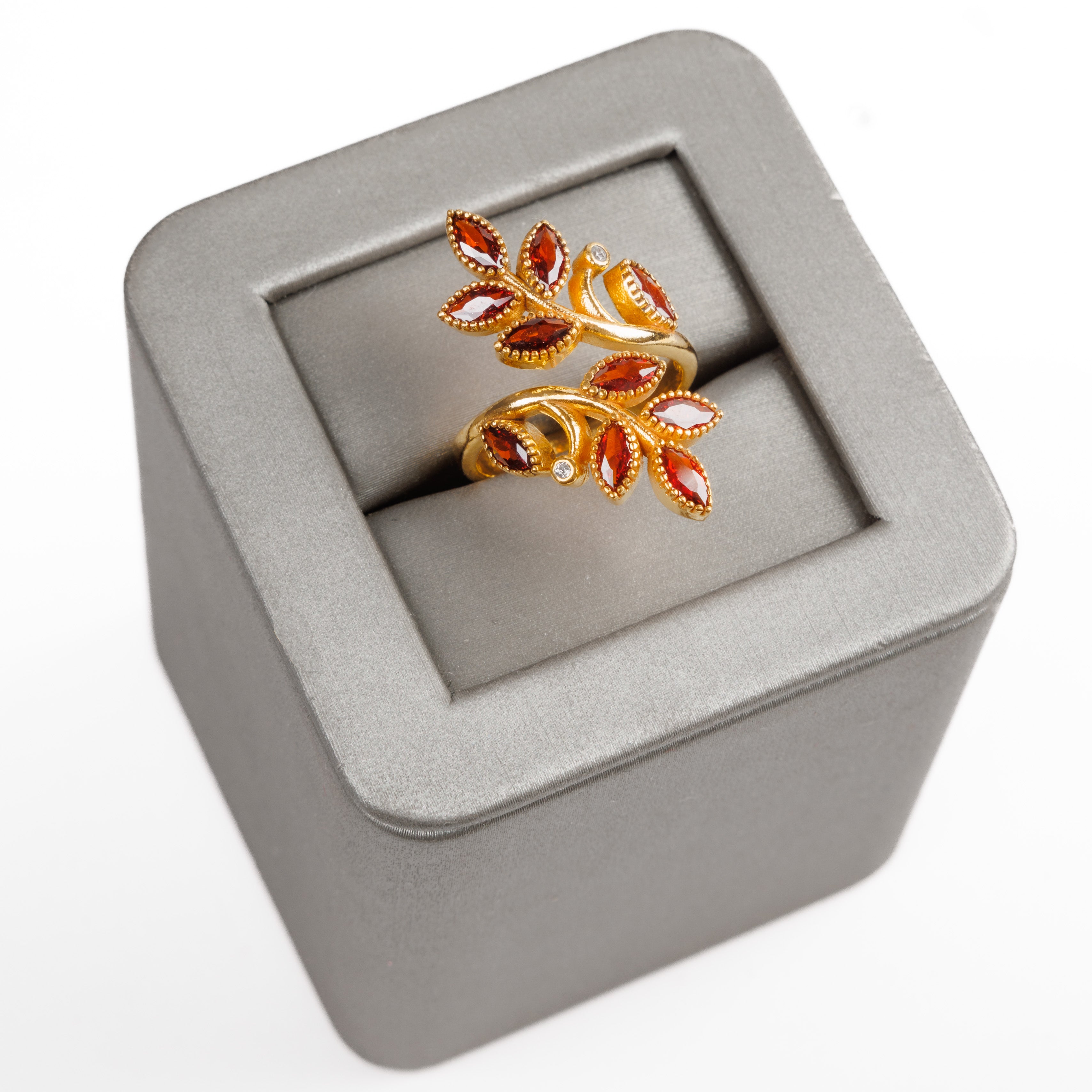 حلقة الأوراق / الأحمر الهندي (D1) - Silver 925 و Gold Plated