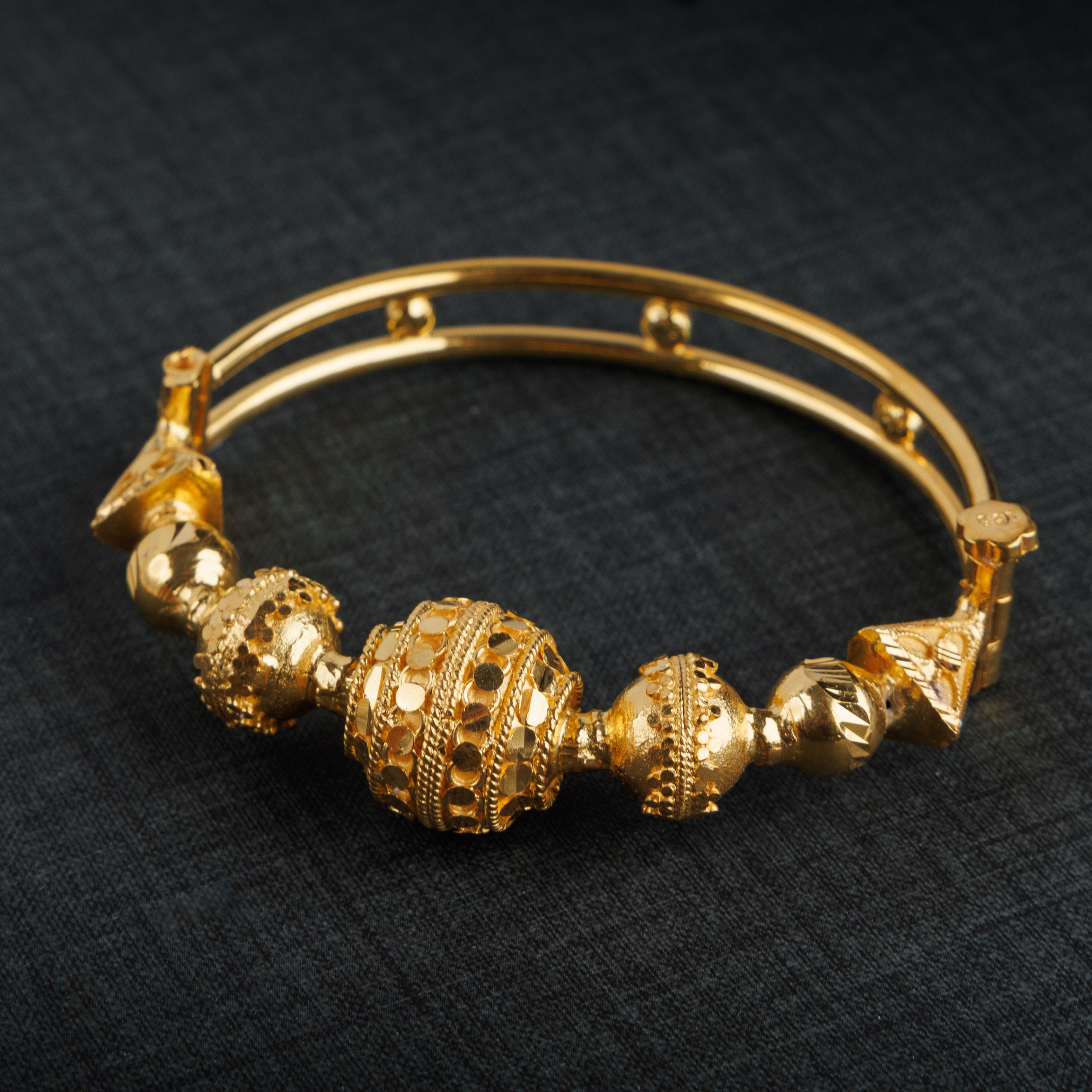 مصنوعة يدويًا كارا (D2) - Silver 925 و Gold Plated