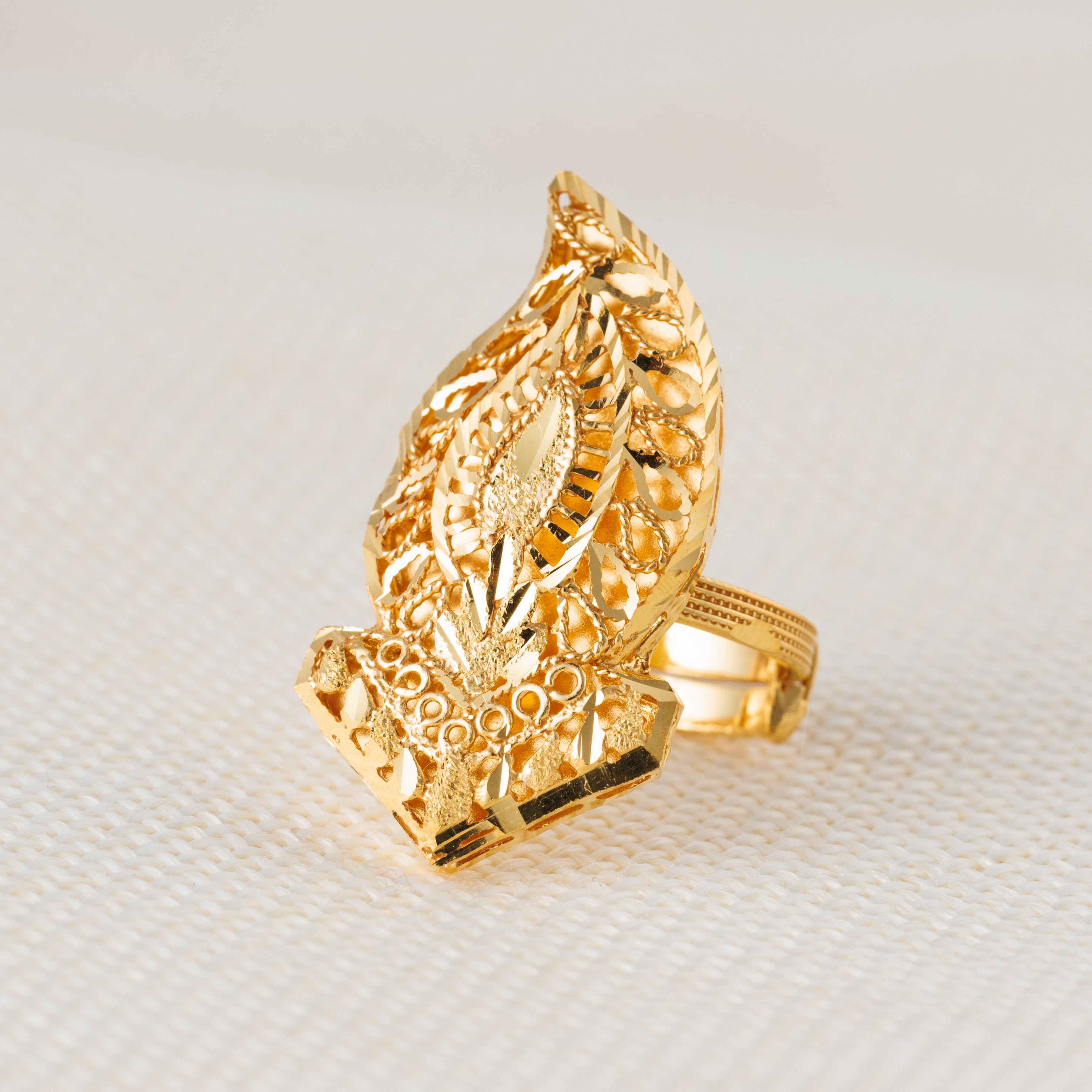 الخاتم التقليدي (D69) - Silver 925 و Gold Plated