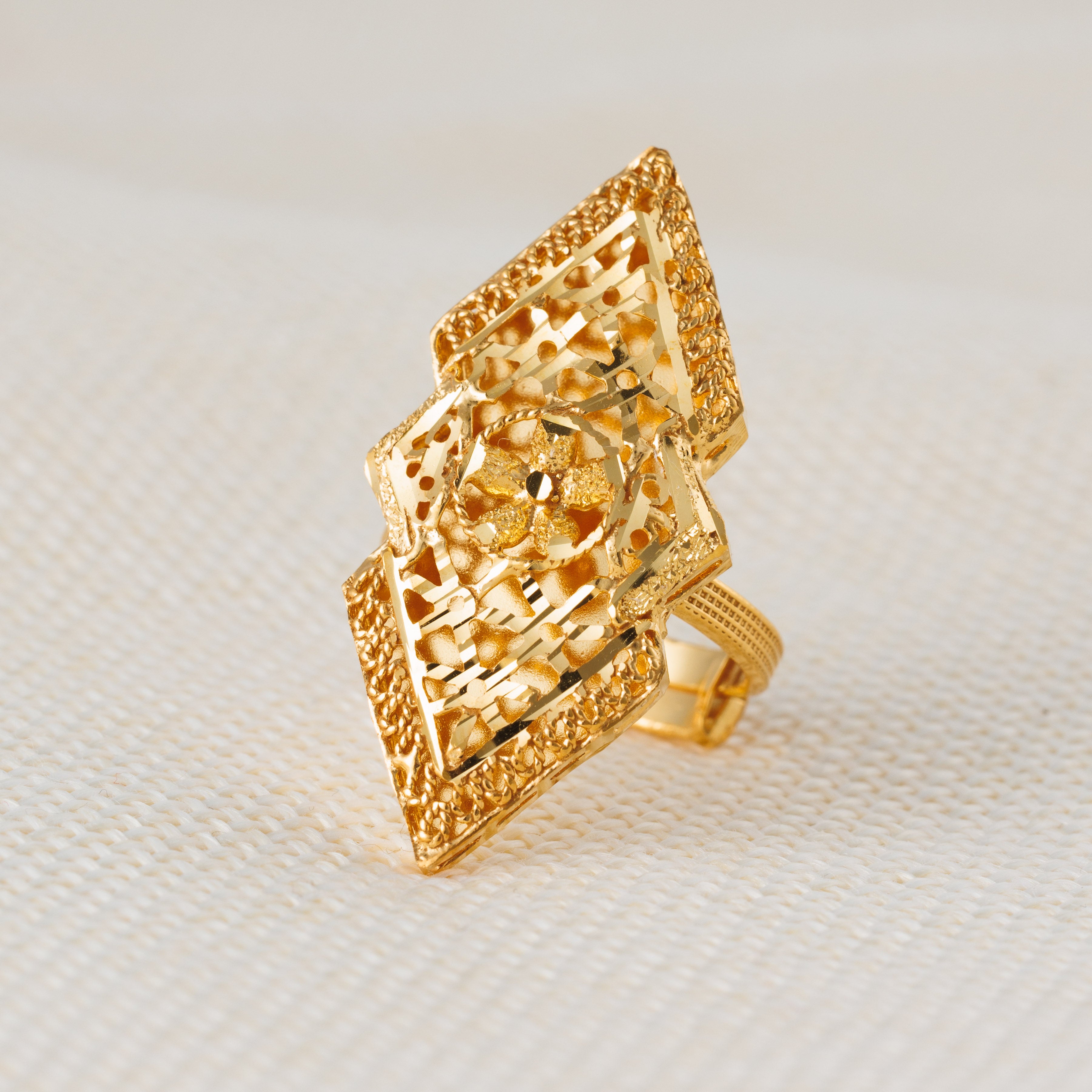 الخاتم التقليدي (D94) - Silver 925 و Gold Plated