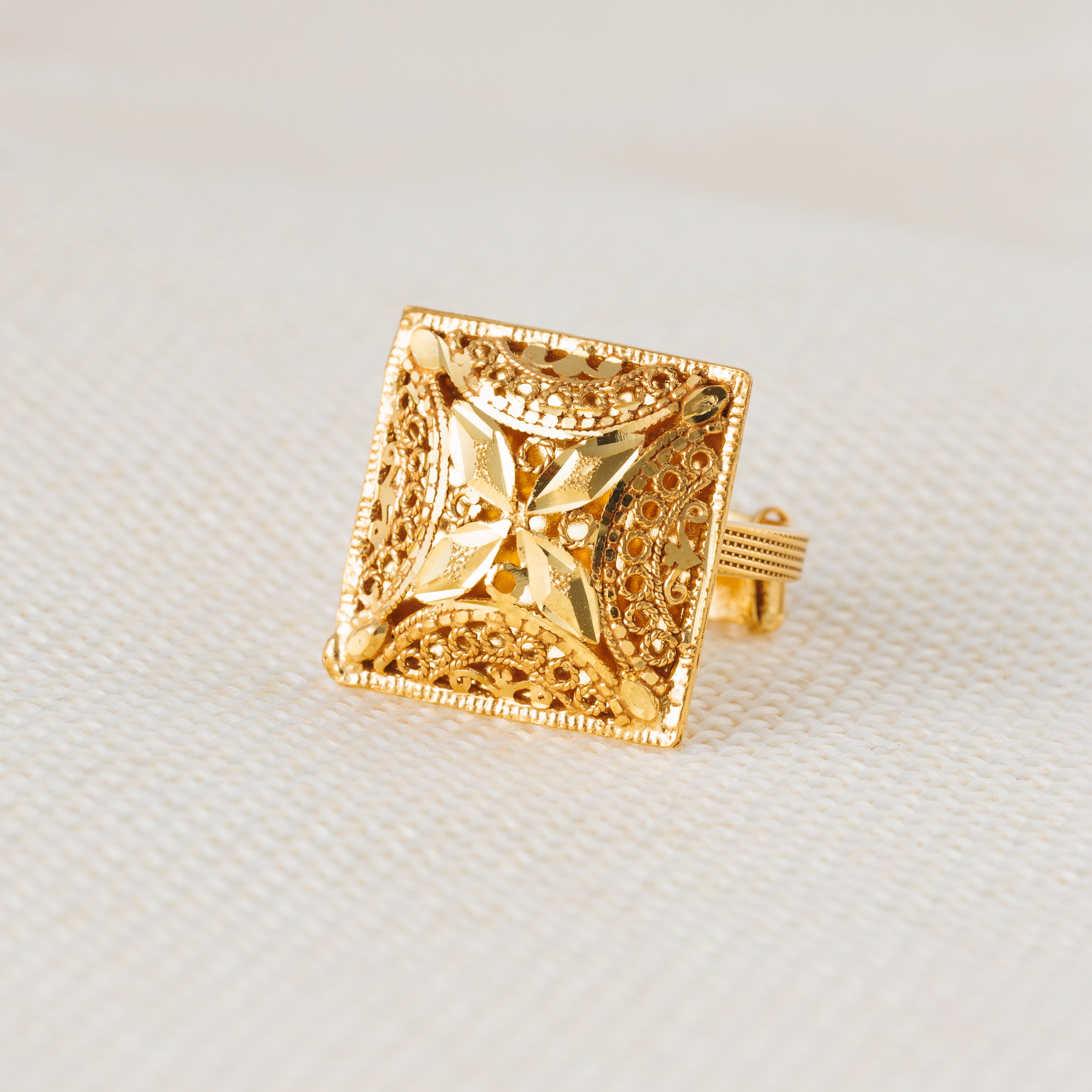 الخاتم التقليدي (D92) - Silver 925 و Gold Plated