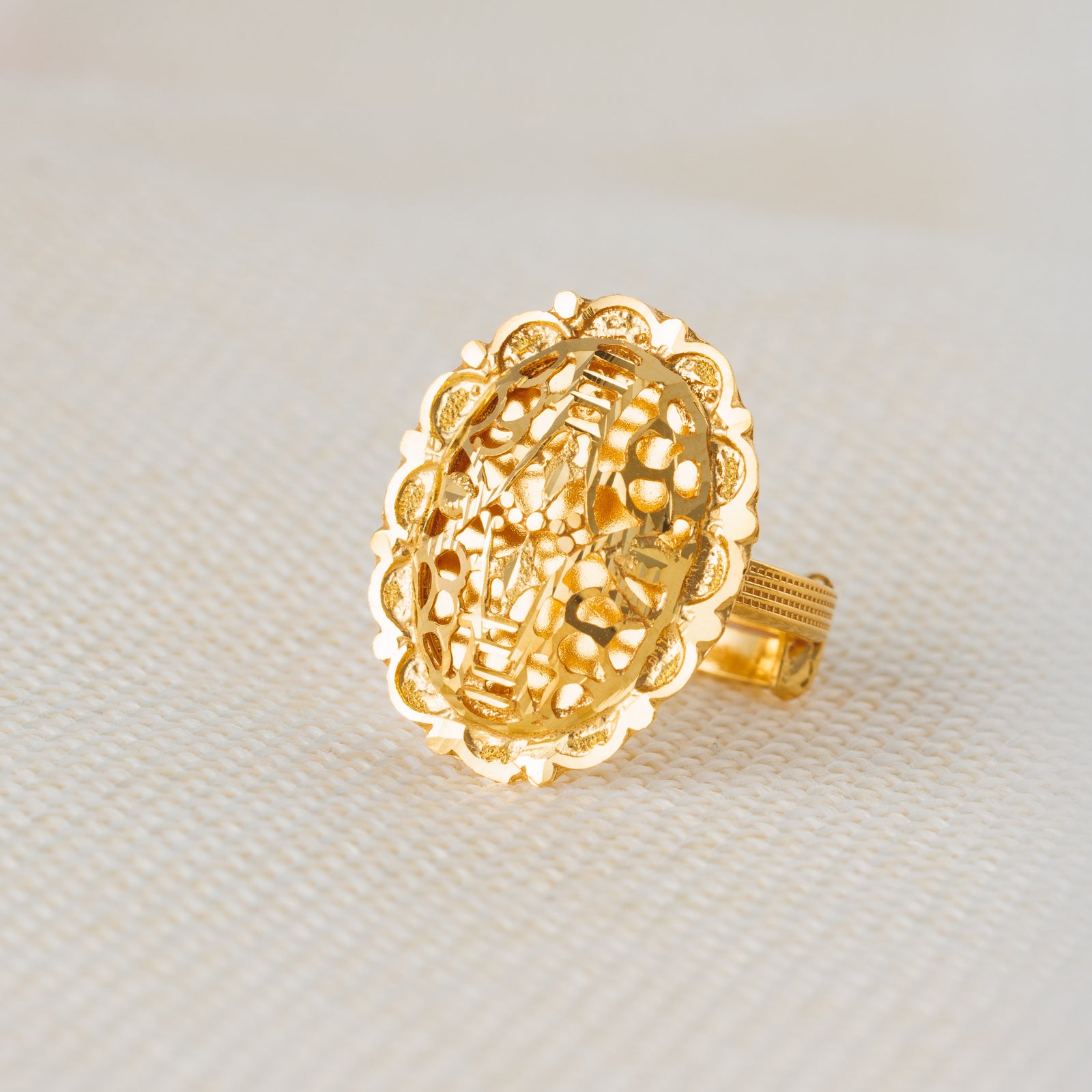 Traditional Ring (D103) - Silver 925 & Gold Plated