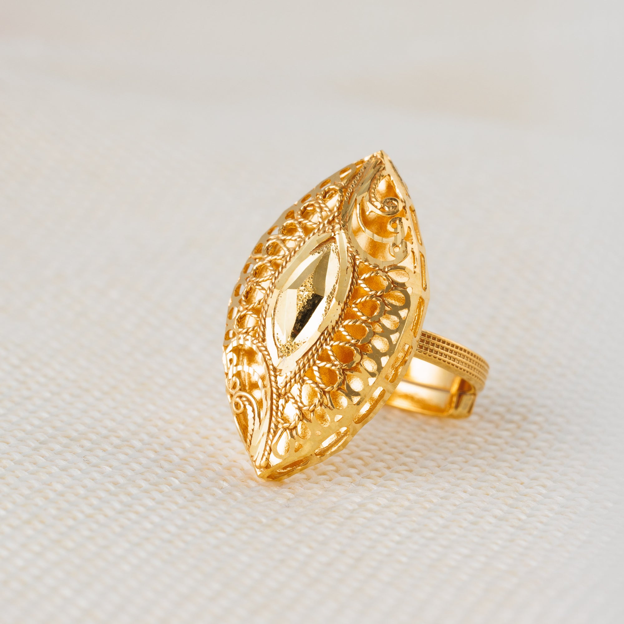 Traditional Ring (129) - Silver 925 & Gold Plated