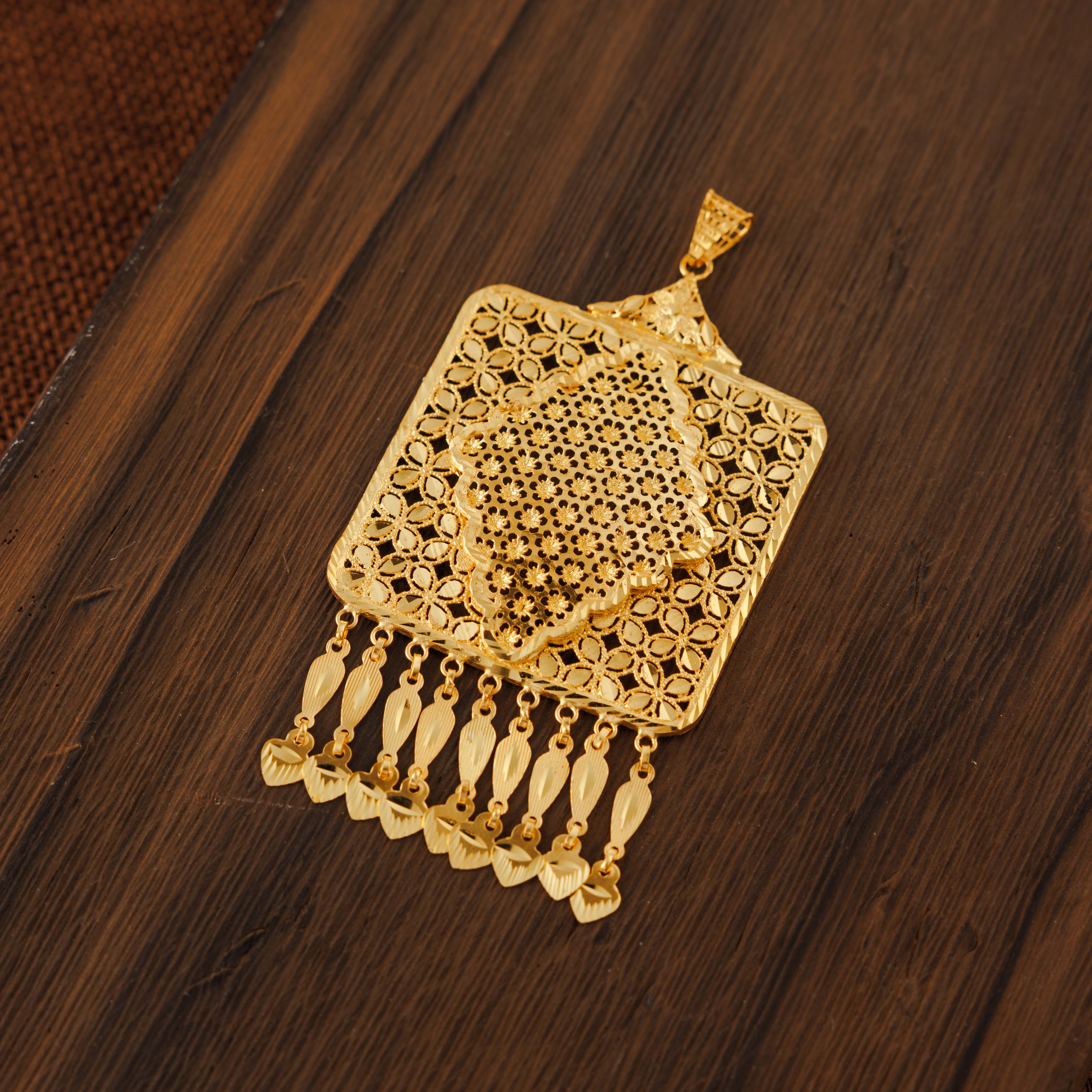 قلادات RP (D34) - فضة 925 ومطلية بالذهب