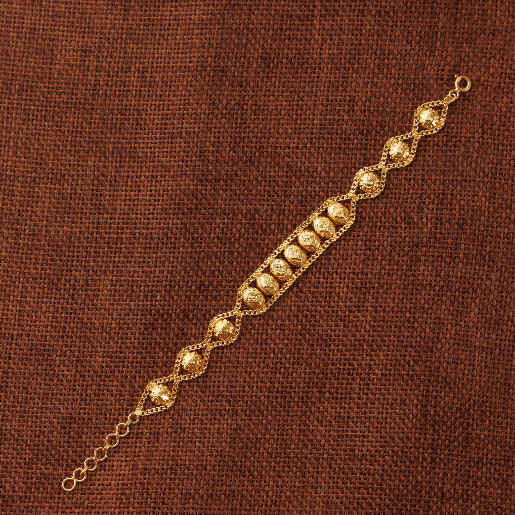 Dye cast & Chain Bracelet (D6) - Silver 925 & Gold Plated