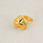 arabic
خواتم على شكل قلب (D3) - فضة 925 ومطلية بالذهب