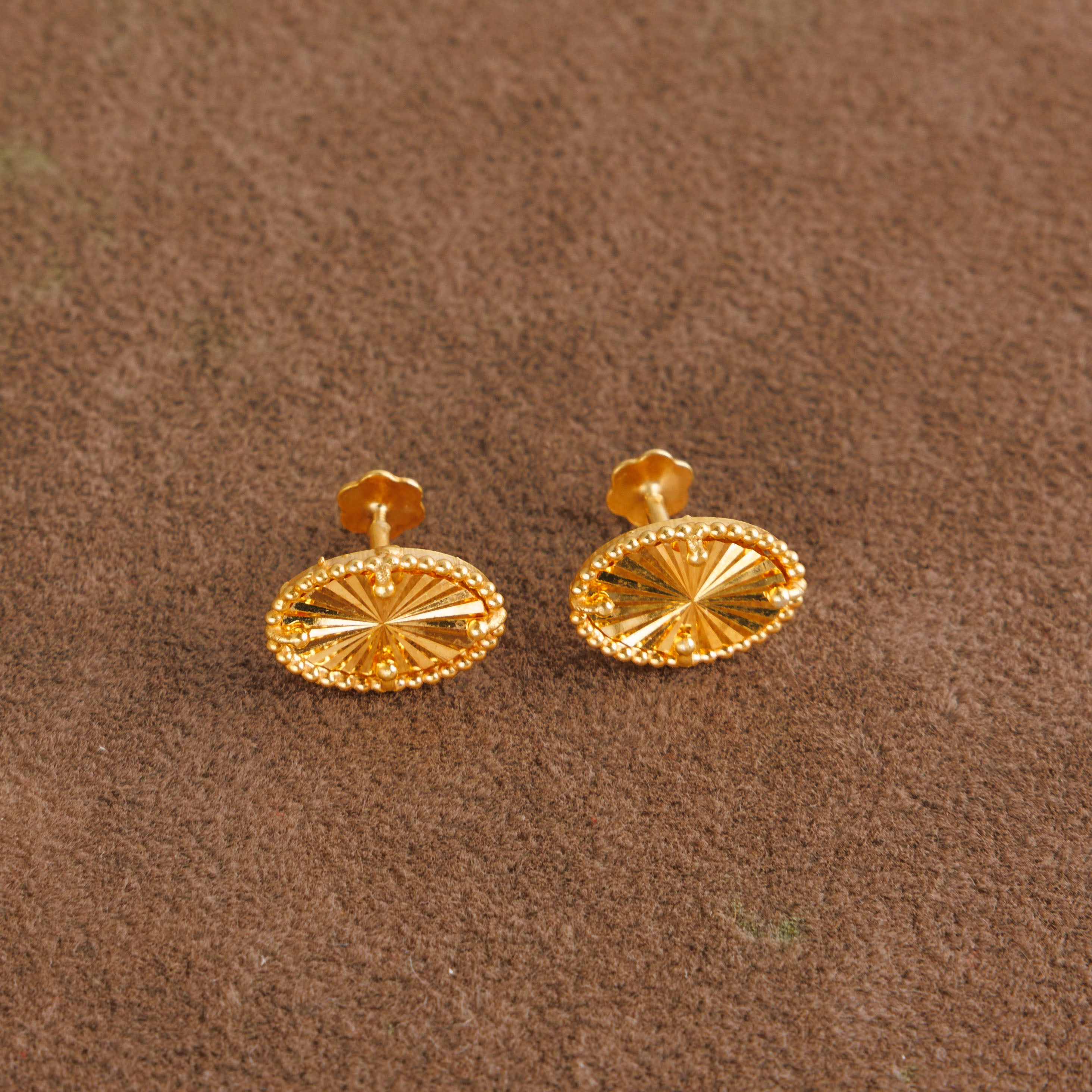 قمم بيضاوية الشكل (D1) - فضة عيار 925 ومطلية بالذهب