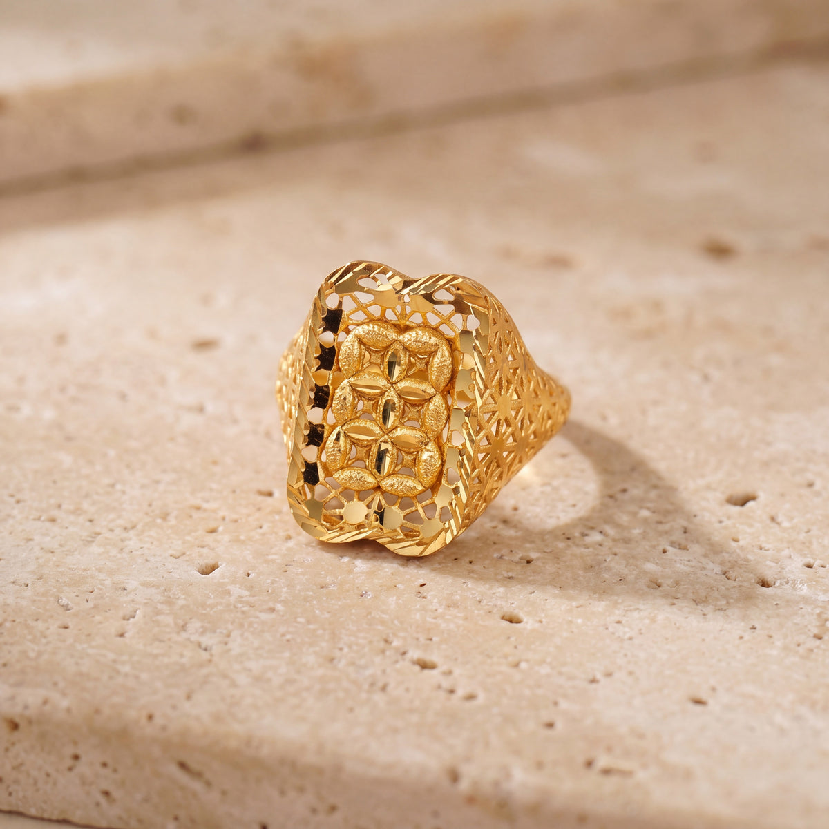 3D RP Rings (D123) on travertine