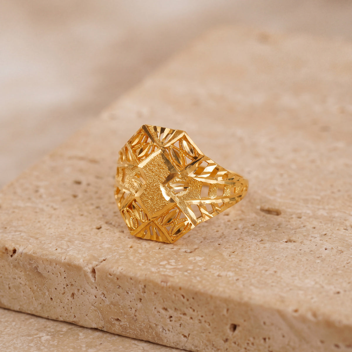 3D RP Rings (D141) on travertine