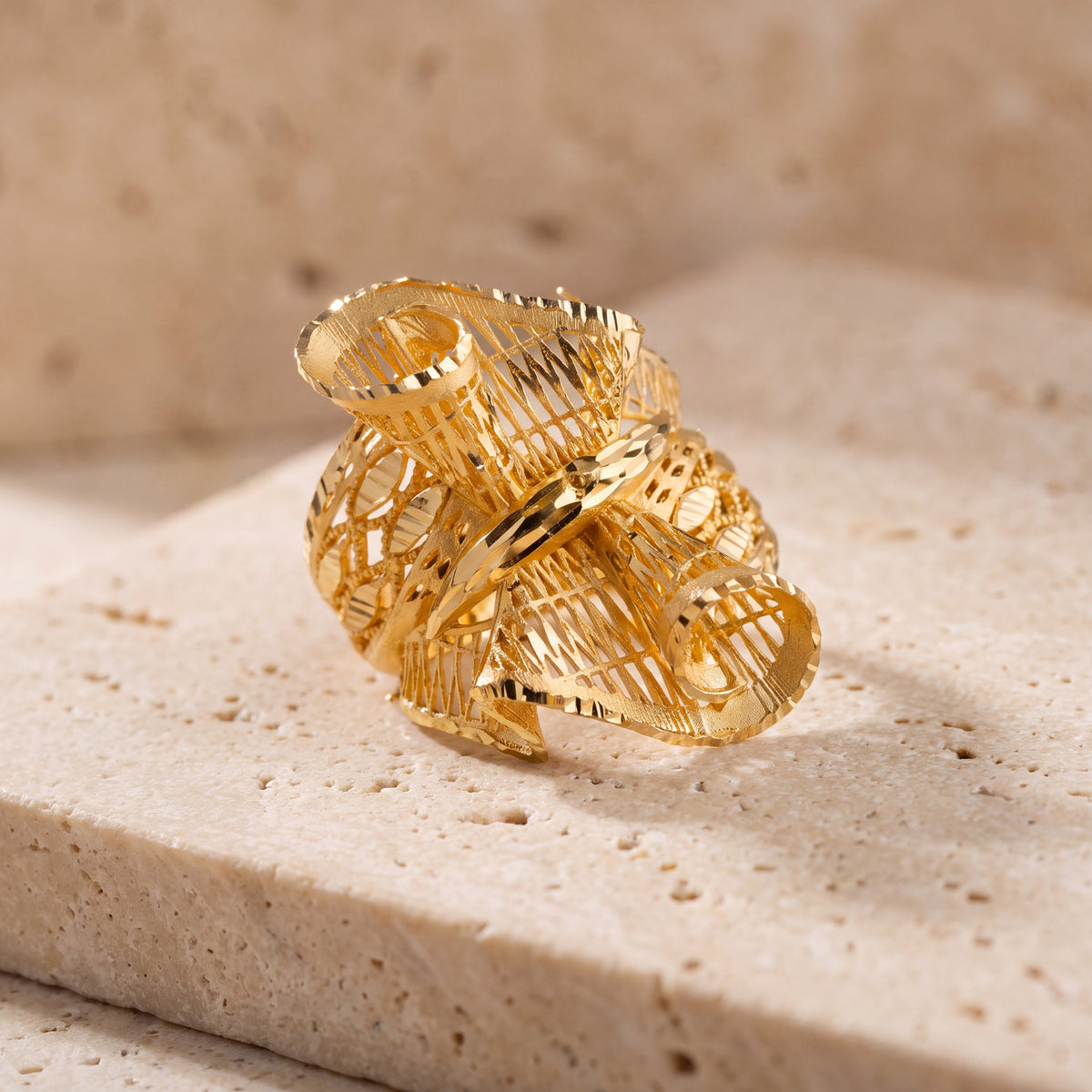 3D RP Rings (D18) on travertine
