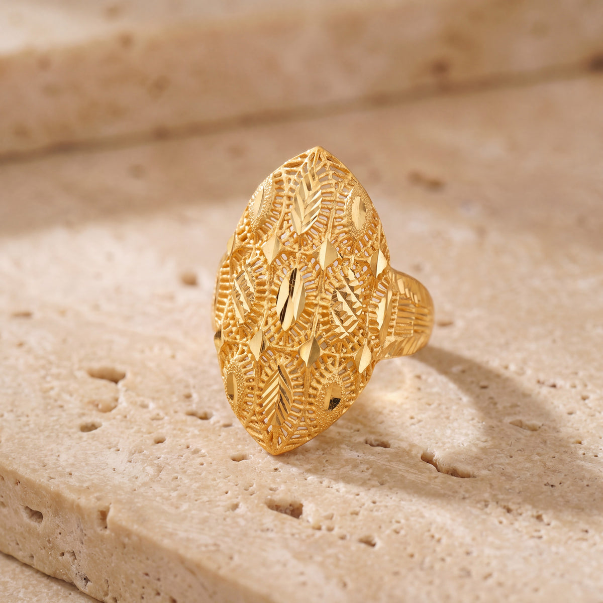 3D RP Rings (D190) on travertine