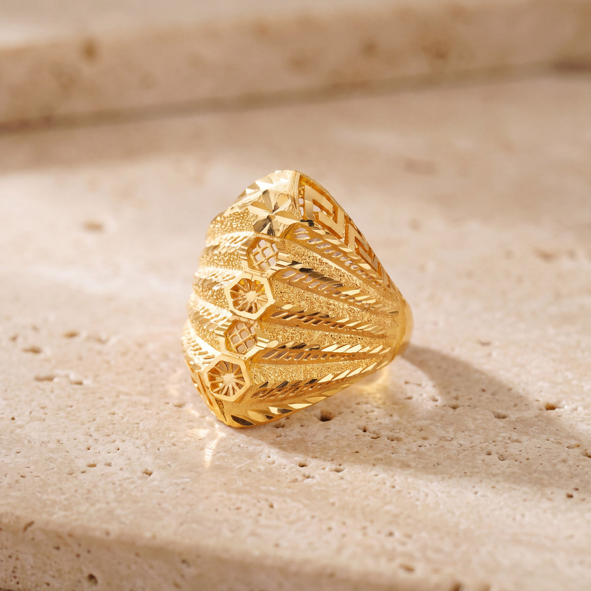 3D RP Rings (D256) on travertine