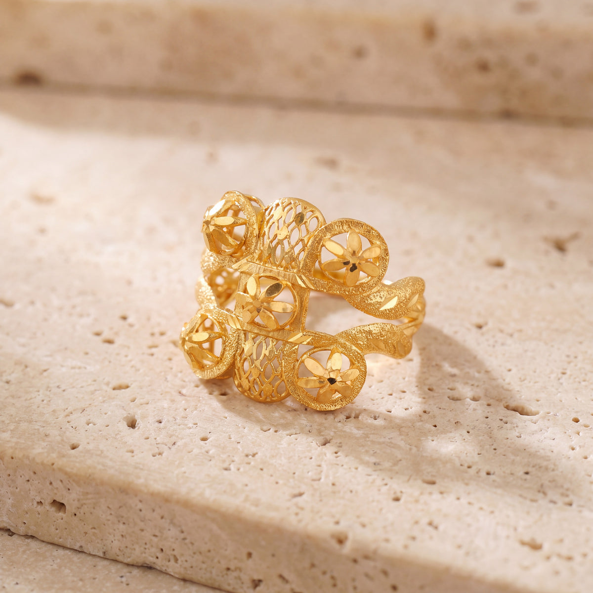 3D RP Rings (D260) on travertine