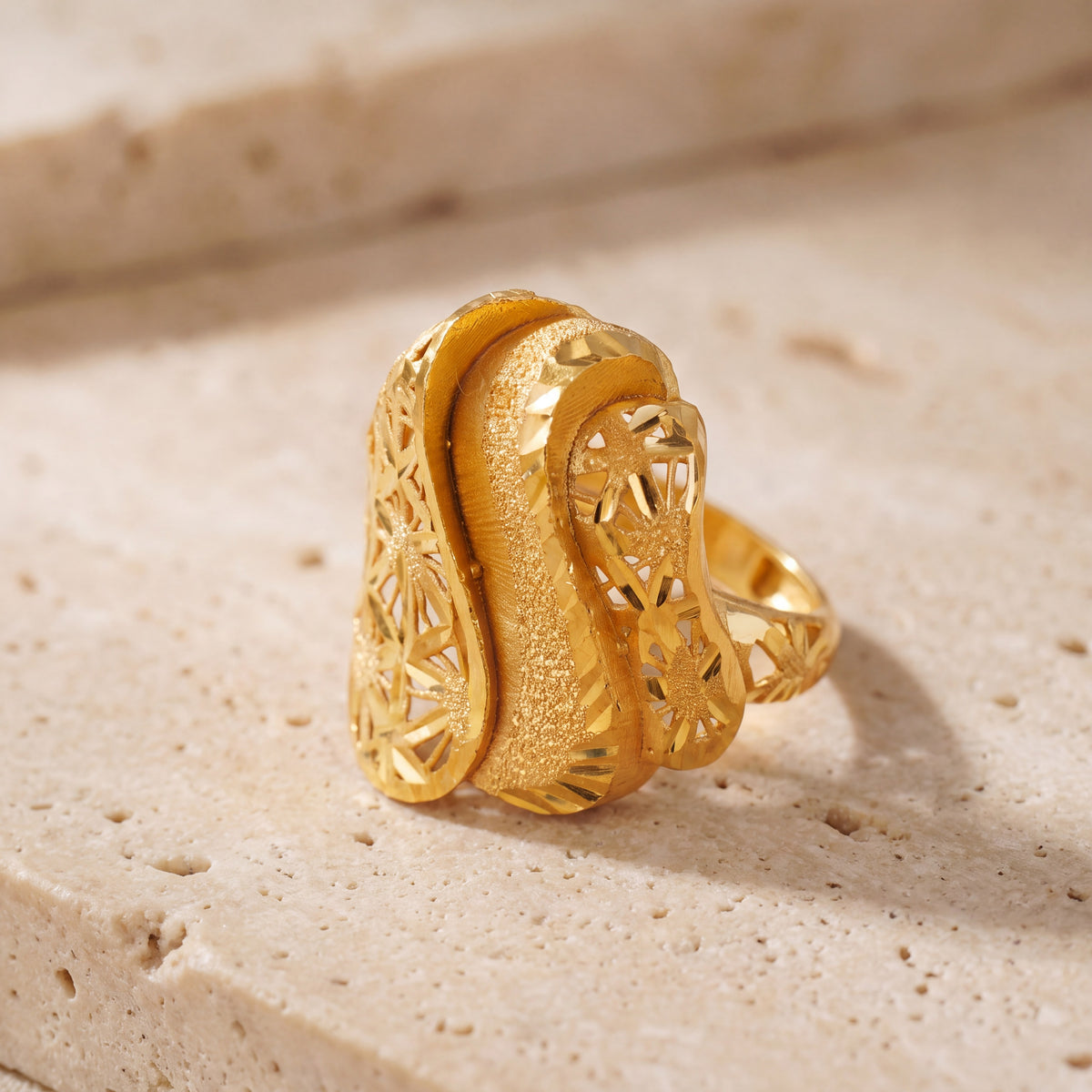 3D RP Rings (D286) on travertine