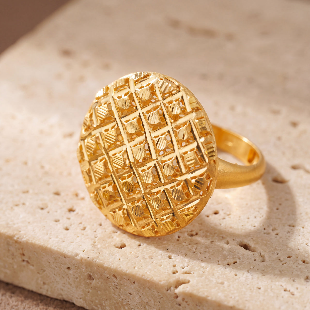 3D RP Rings (D295) on travertine