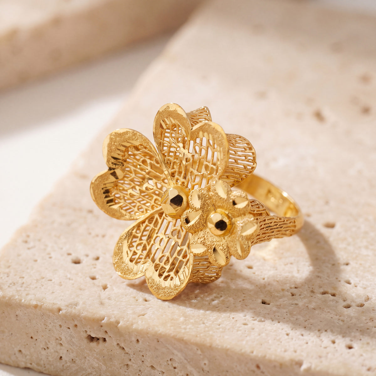 3D RP Rings (D312) on travertine
