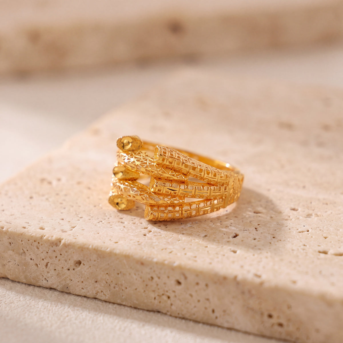 3D RP Rings (D335) on travertine