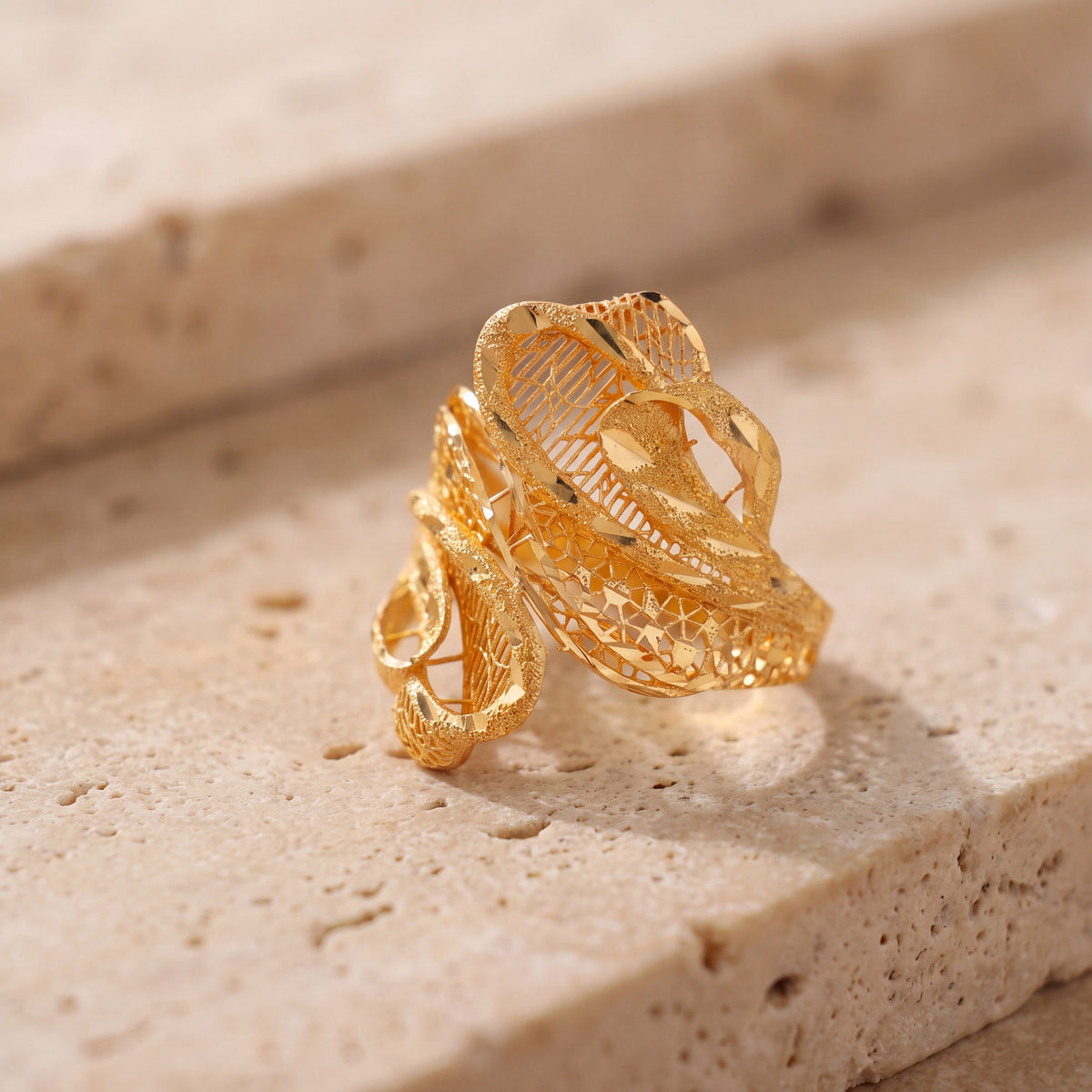 3D RP Rings (D345) on travertine