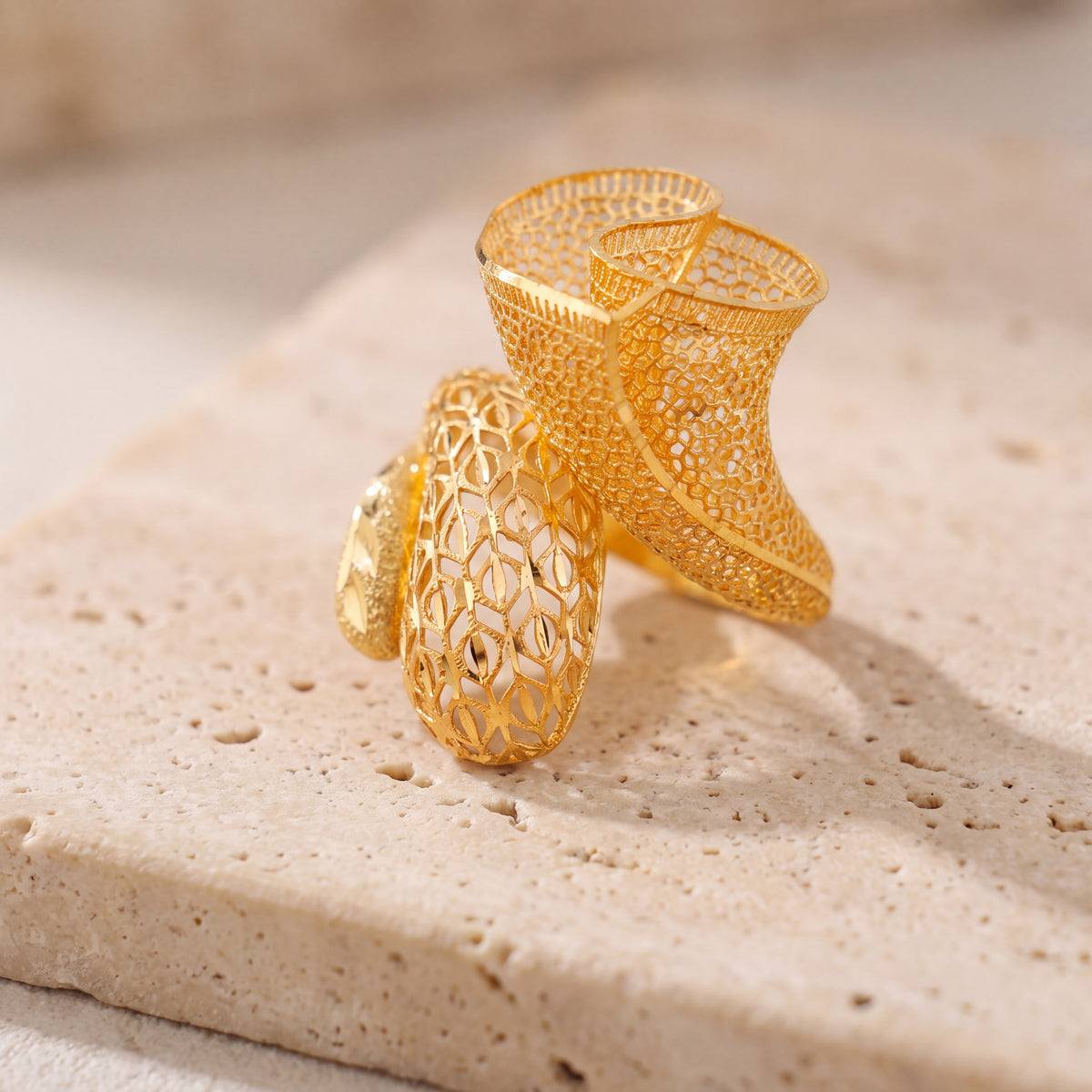 3D RP Rings (D347) on travertine