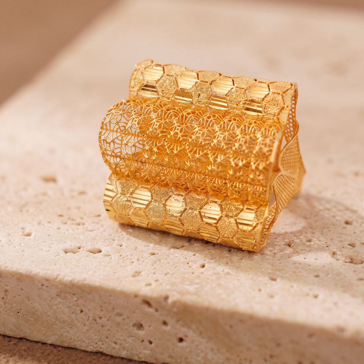 3D RP Rings (D350) on travertine