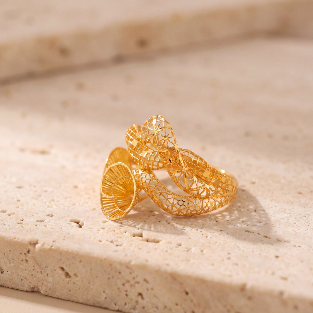 3D RP Rings (D365) on travertine