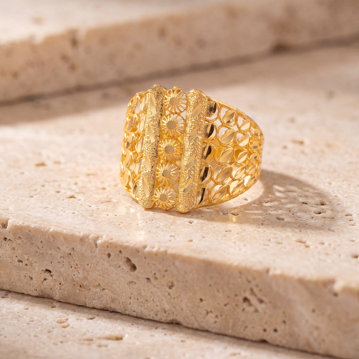 3D RP Rings (D415) on travertine