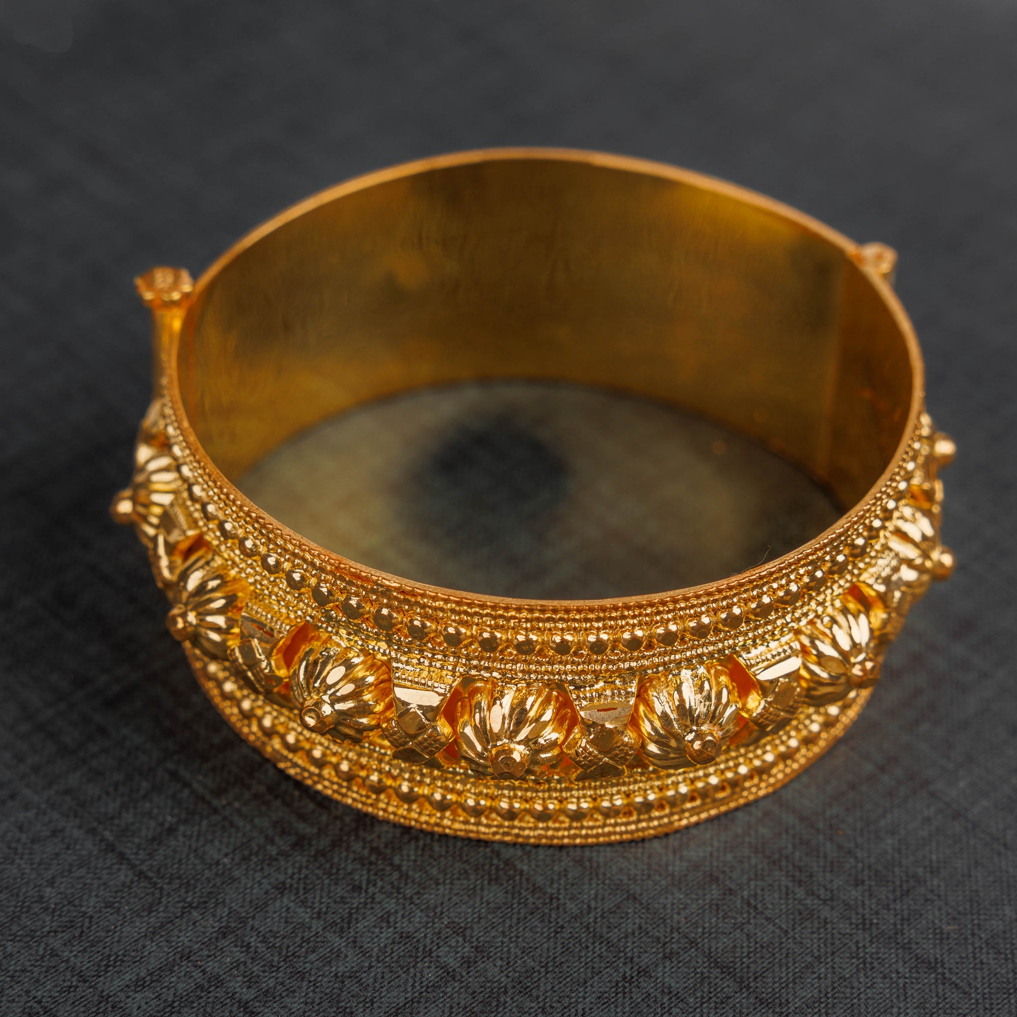 Mushawak Bangle (D18) -  Silver 925 & Gold Plated