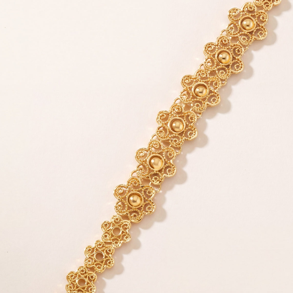 Casting Bracelet (D20) design detail